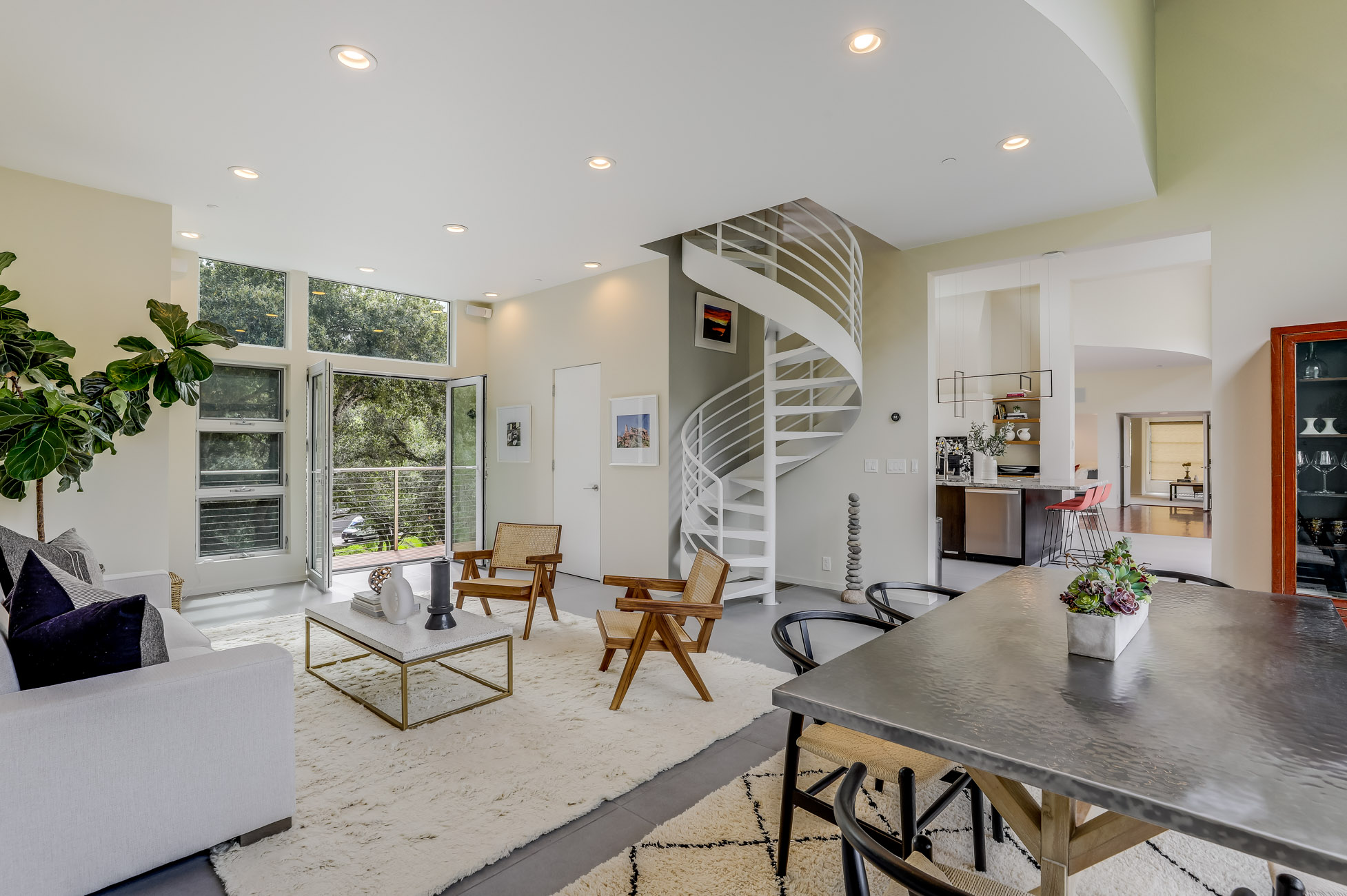 Extraordinary Contemporary Retreat – image 16