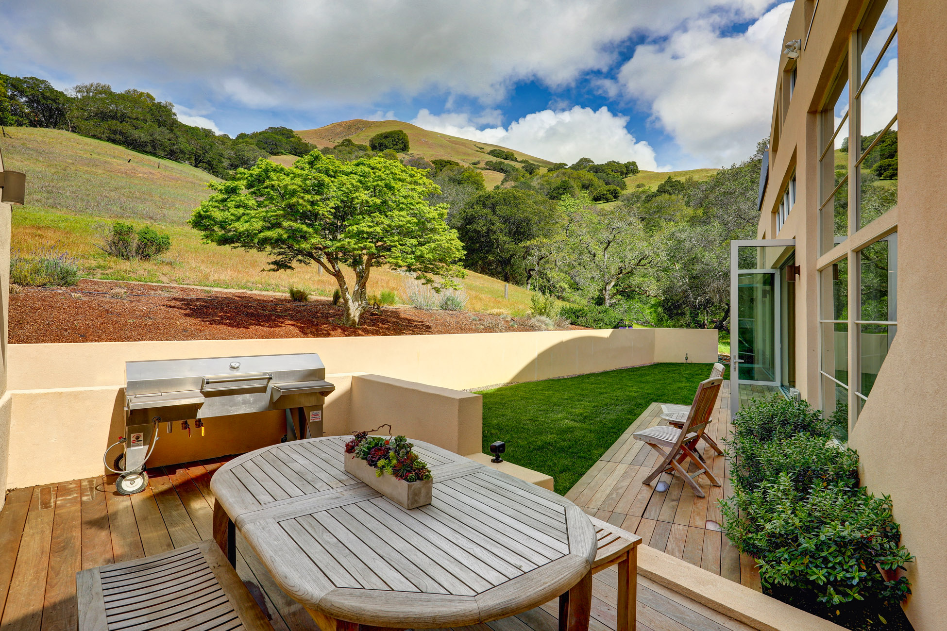 Extraordinary Contemporary Retreat – image 30
