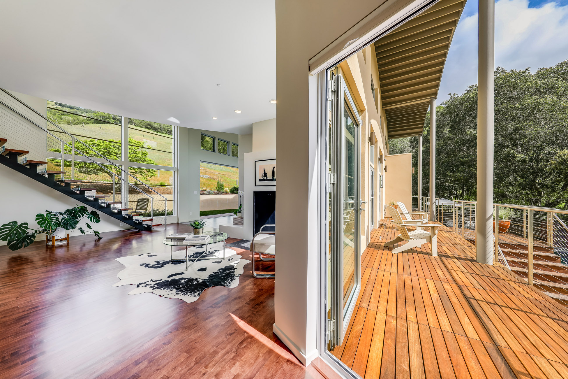 Extraordinary Contemporary Retreat – image 8