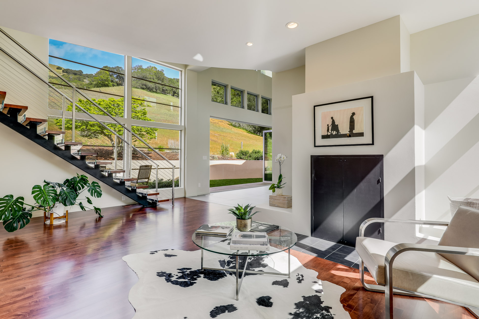 Extraordinary Contemporary Retreat – image 9
