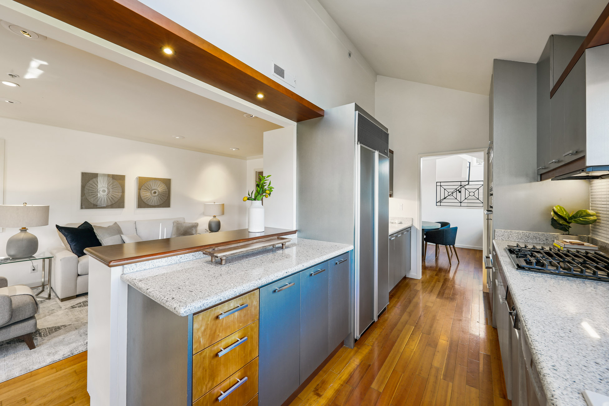 Contemporary Retreat on Corinthian Island – image 11