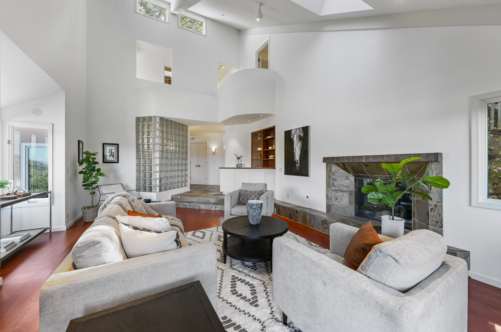 Contemporary Retreat on Corinthian Island – image 6