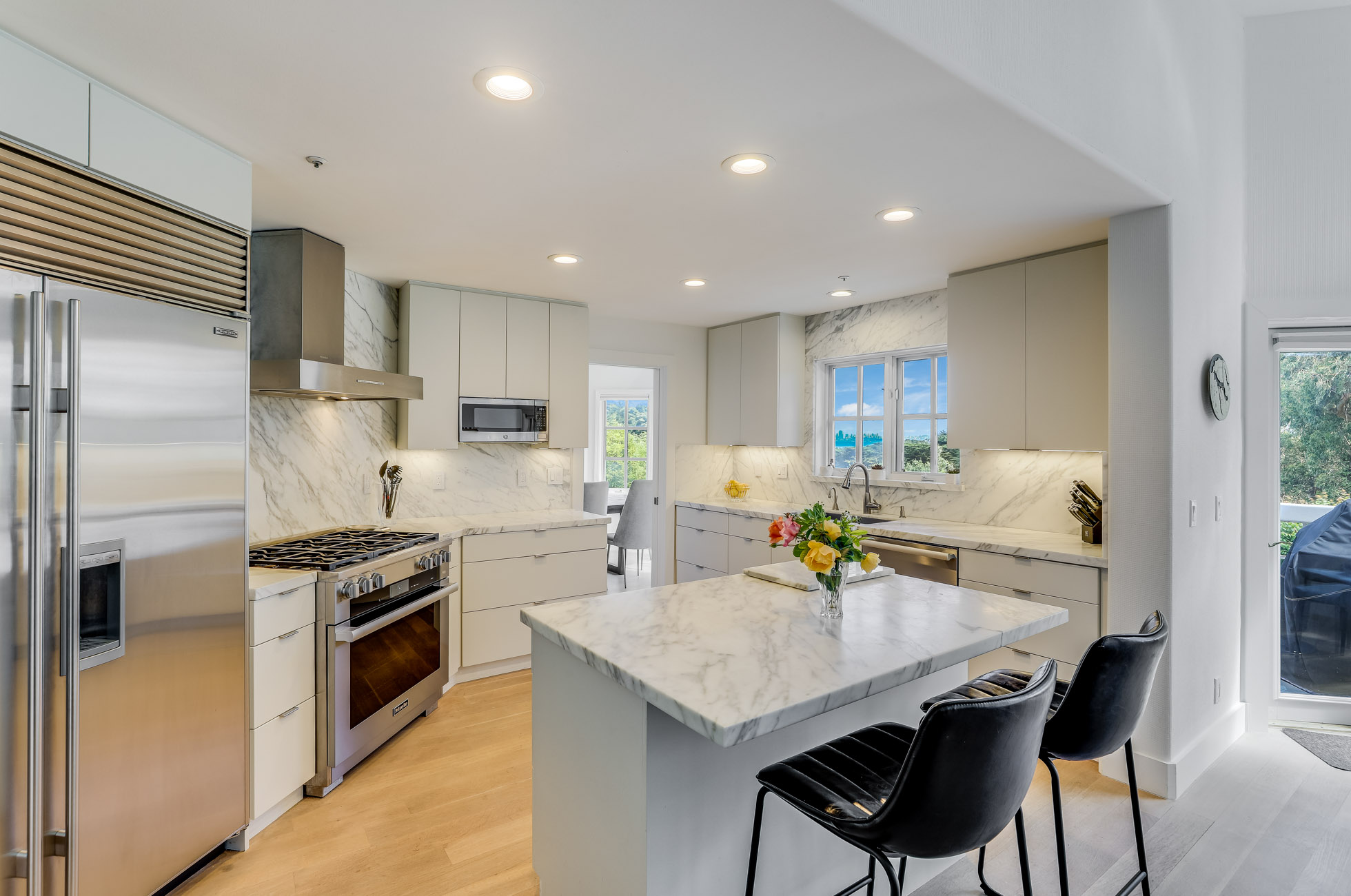 SPECTACULAR VIEW RESIDENCE – image 9