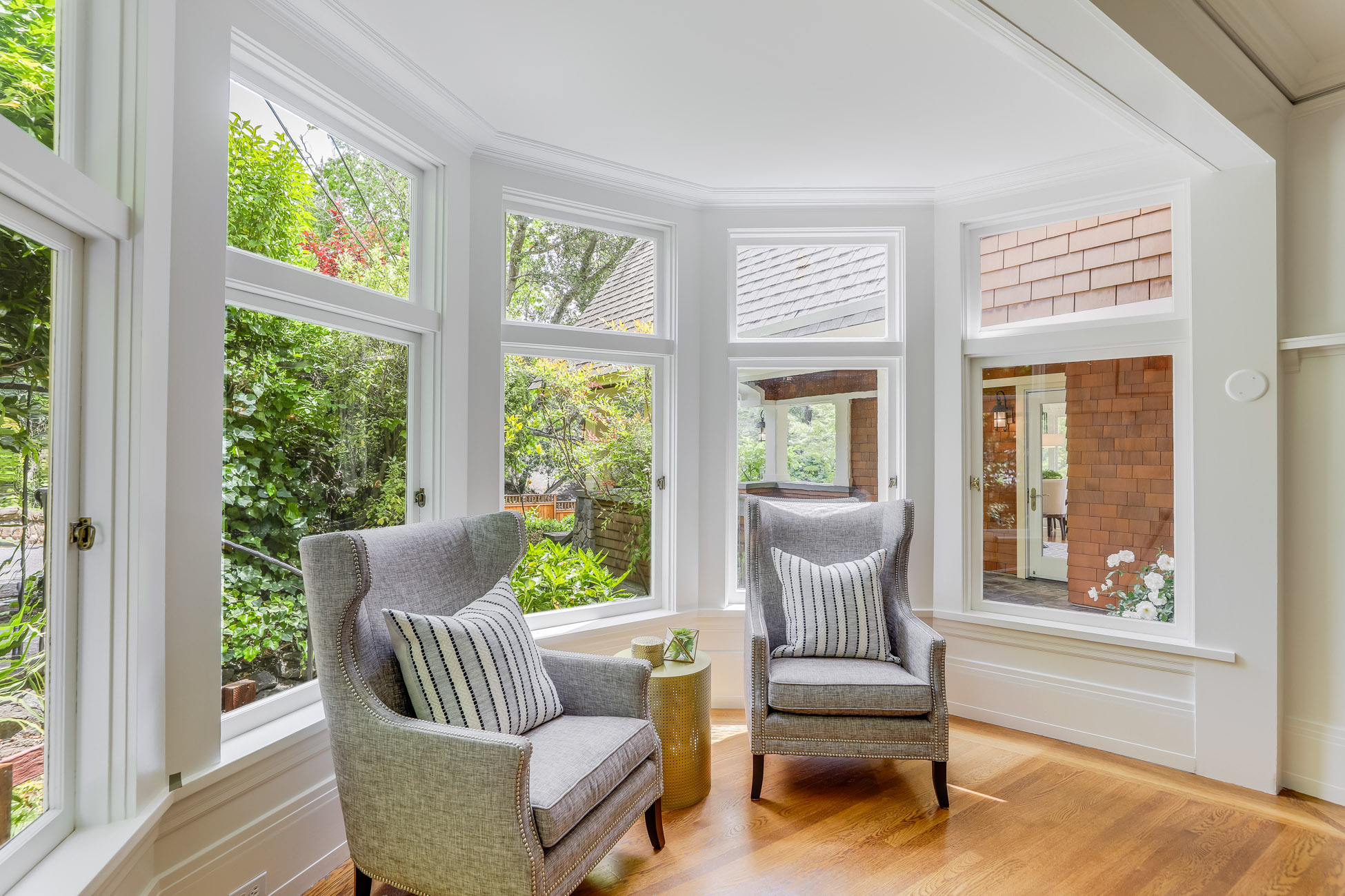 INCREDIBLE LEGACY ESTATE – image 10
