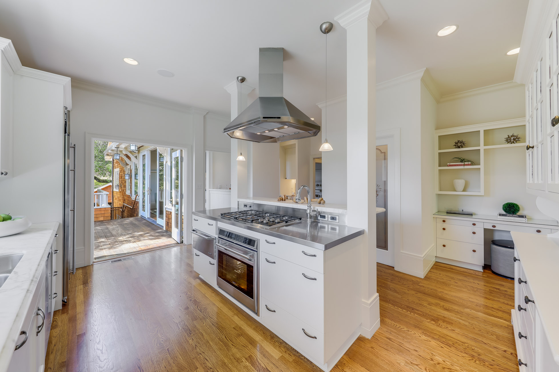 INCREDIBLE LEGACY ESTATE – image 13
