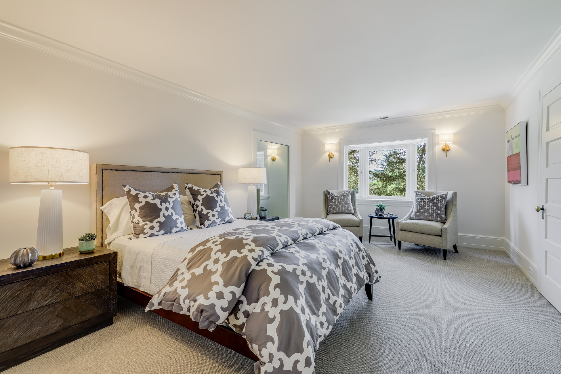 INCREDIBLE LEGACY ESTATE – image 23