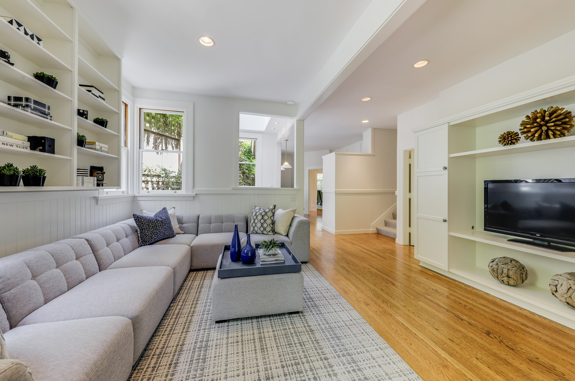 INCREDIBLE LEGACY ESTATE – image 31