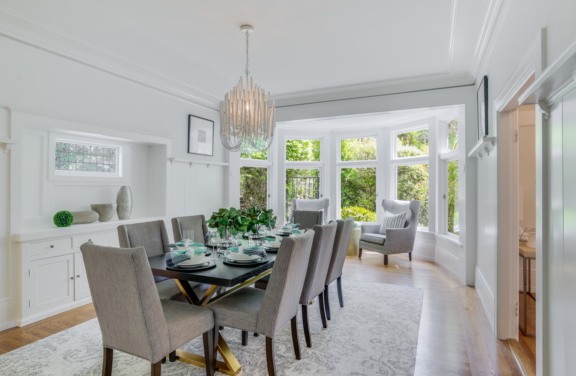 INCREDIBLE LEGACY ESTATE – image 9