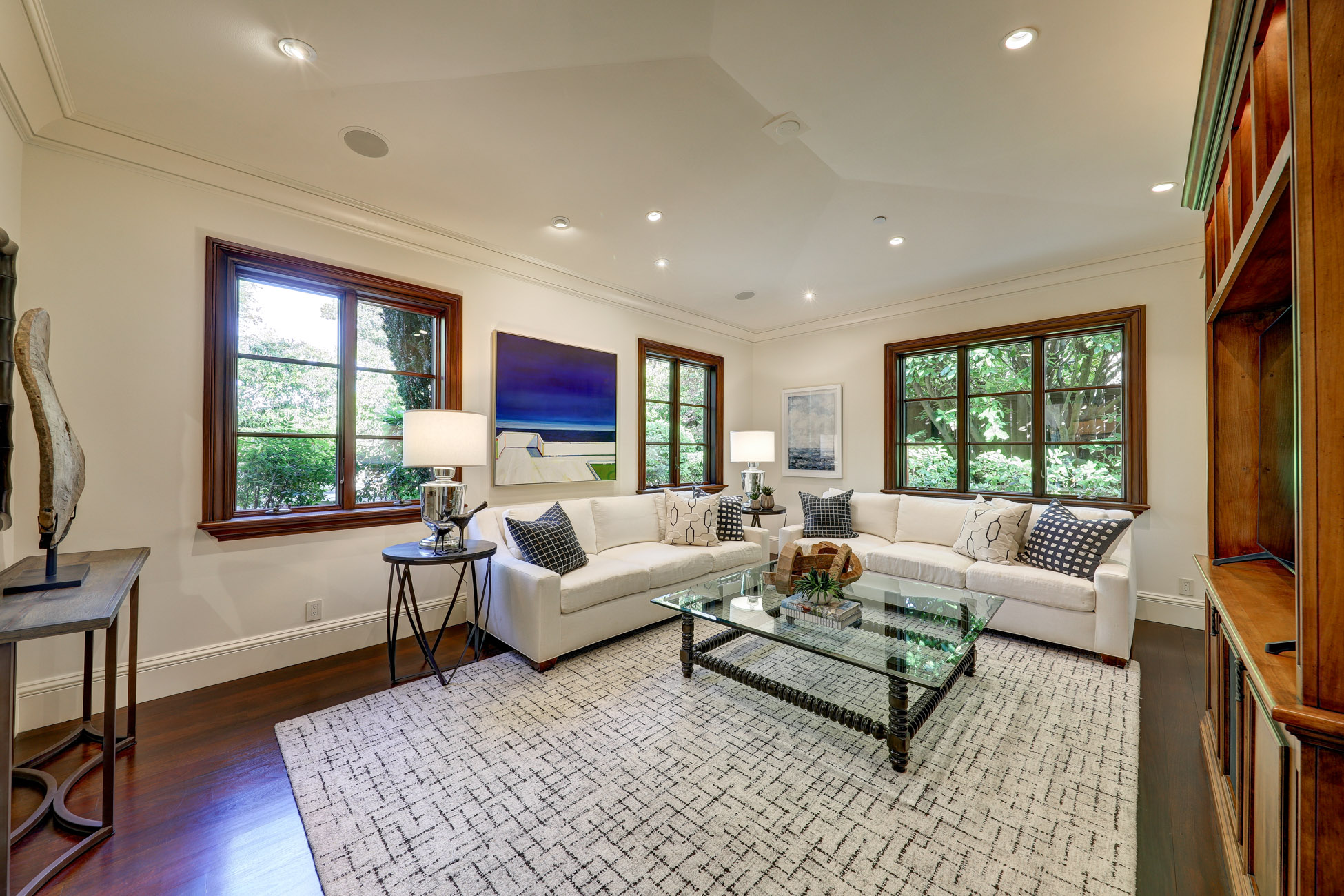 EXTRAORDINARY VIEW ESTATE – image 16