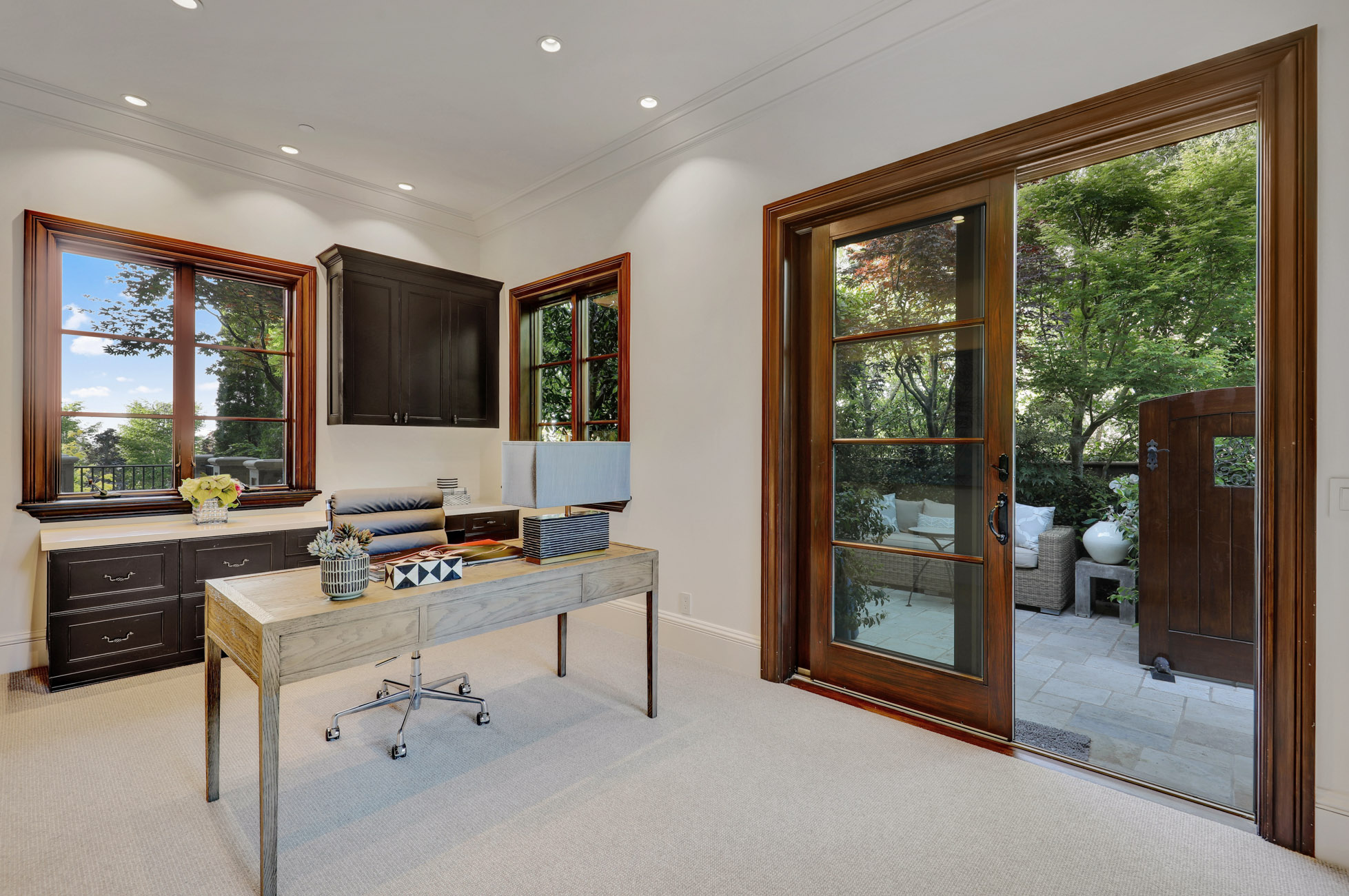 EXTRAORDINARY VIEW ESTATE – image 17