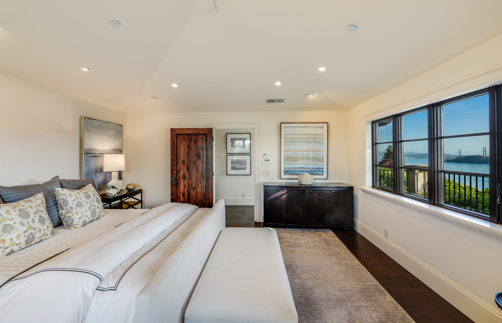 EXTRAORDINARY VIEW ESTATE – image 18
