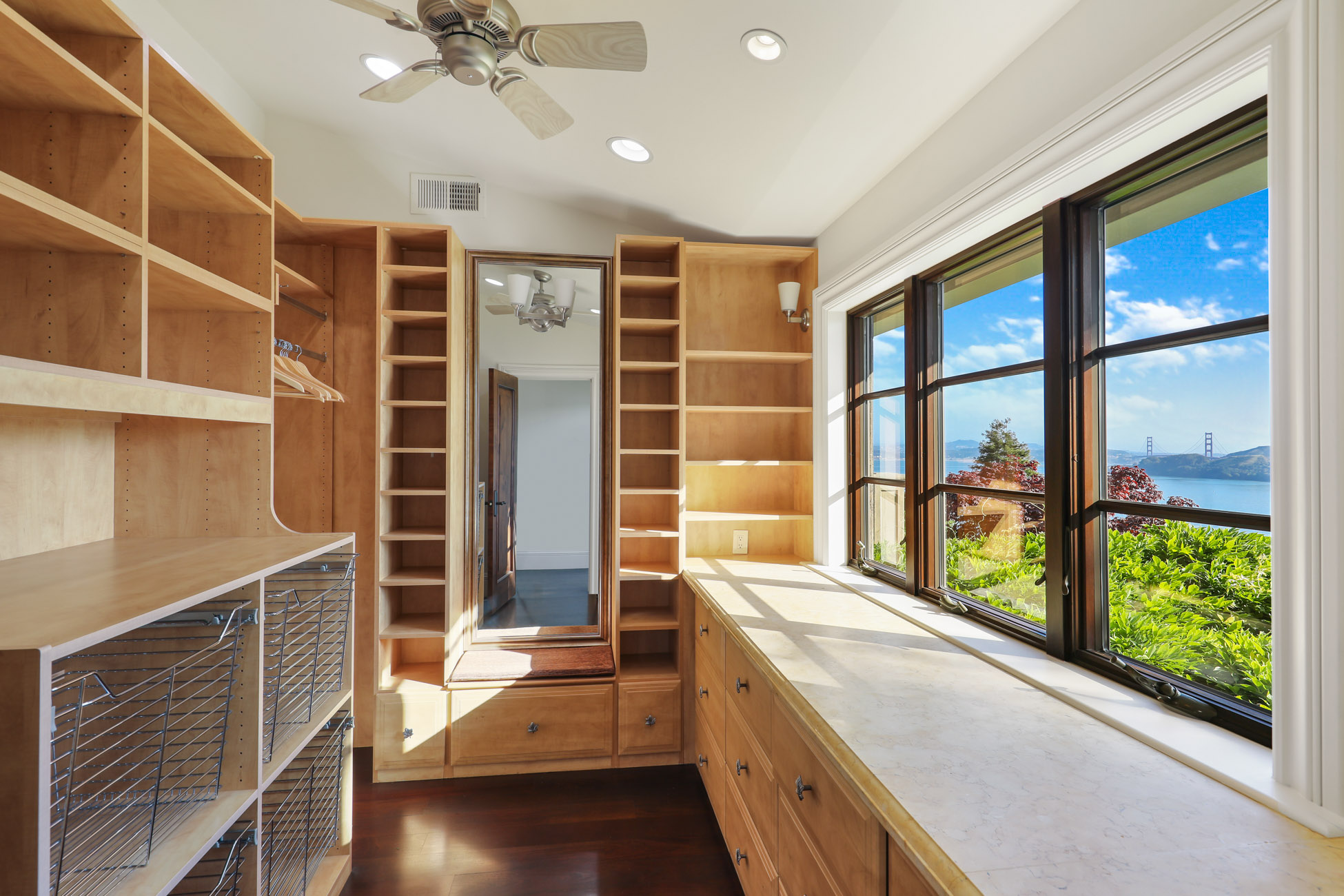 EXTRAORDINARY VIEW ESTATE – image 20