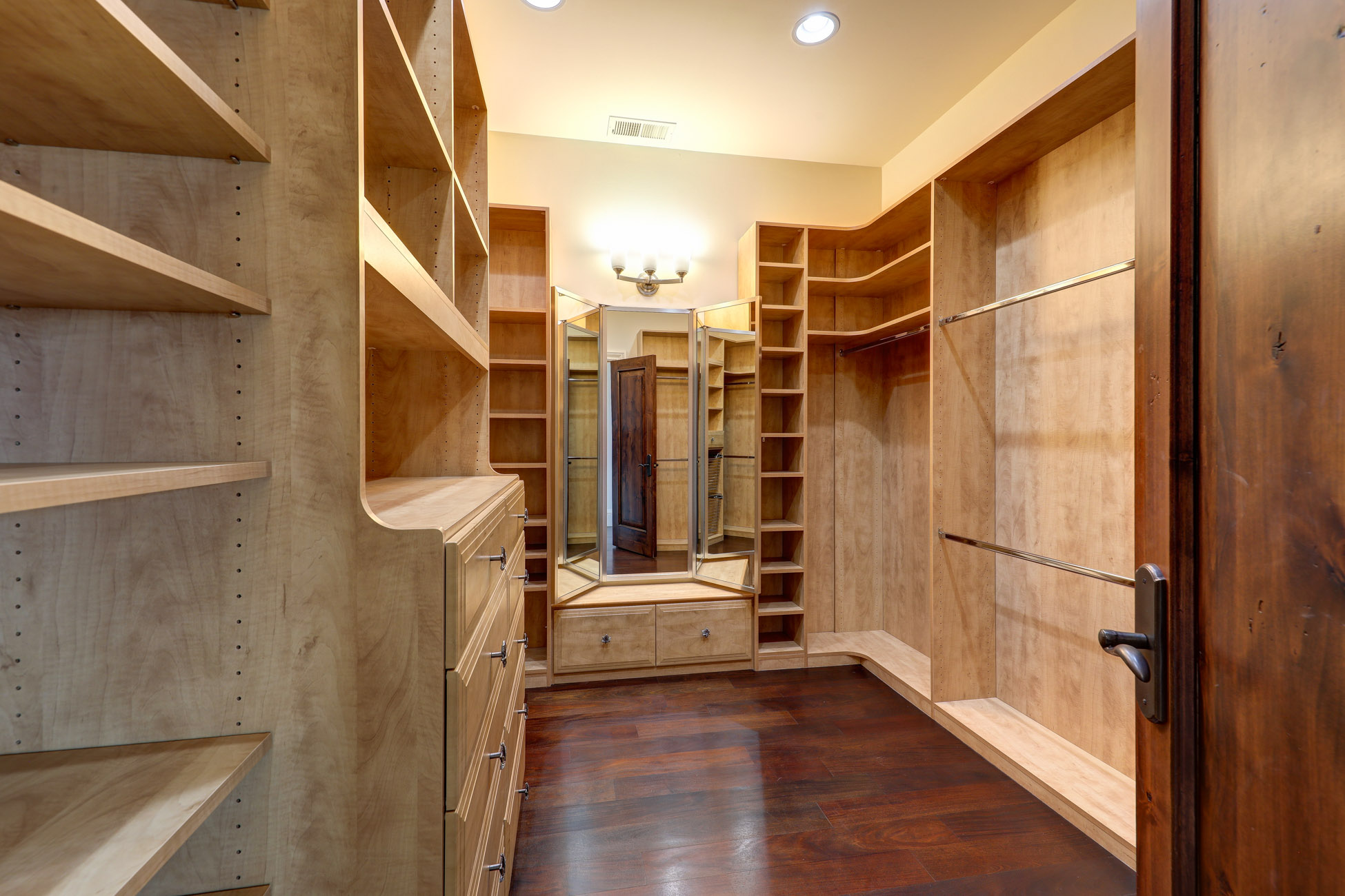 EXTRAORDINARY VIEW ESTATE – image 21