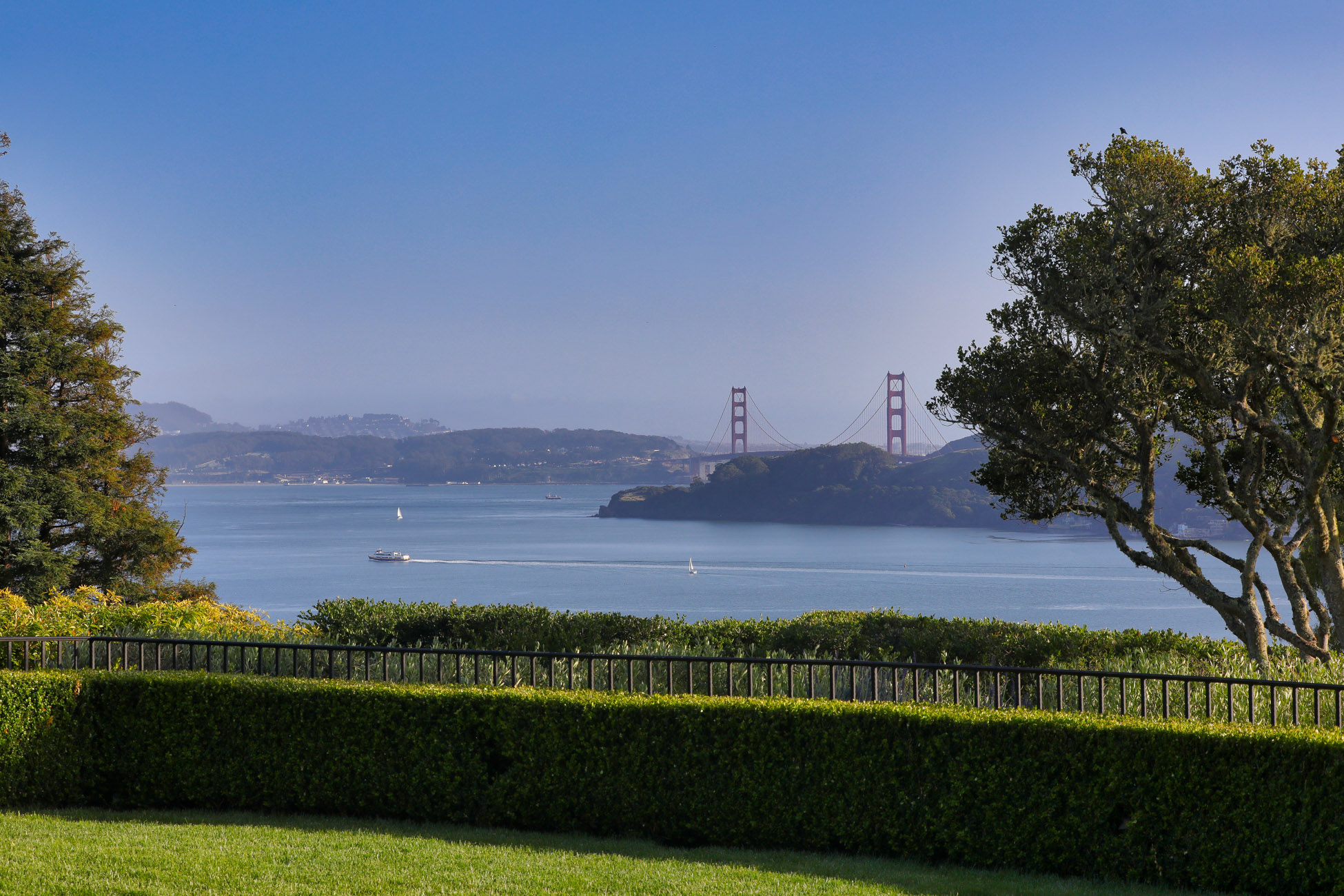 EXTRAORDINARY VIEW ESTATE – image 32