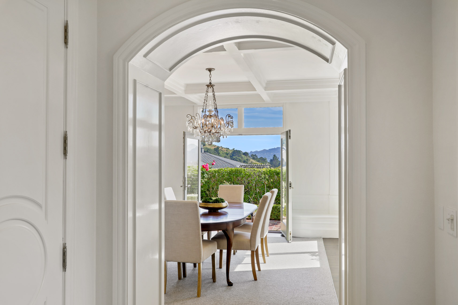 EXCEPTIONAL CUSTOM RESIDENCE – image 10
