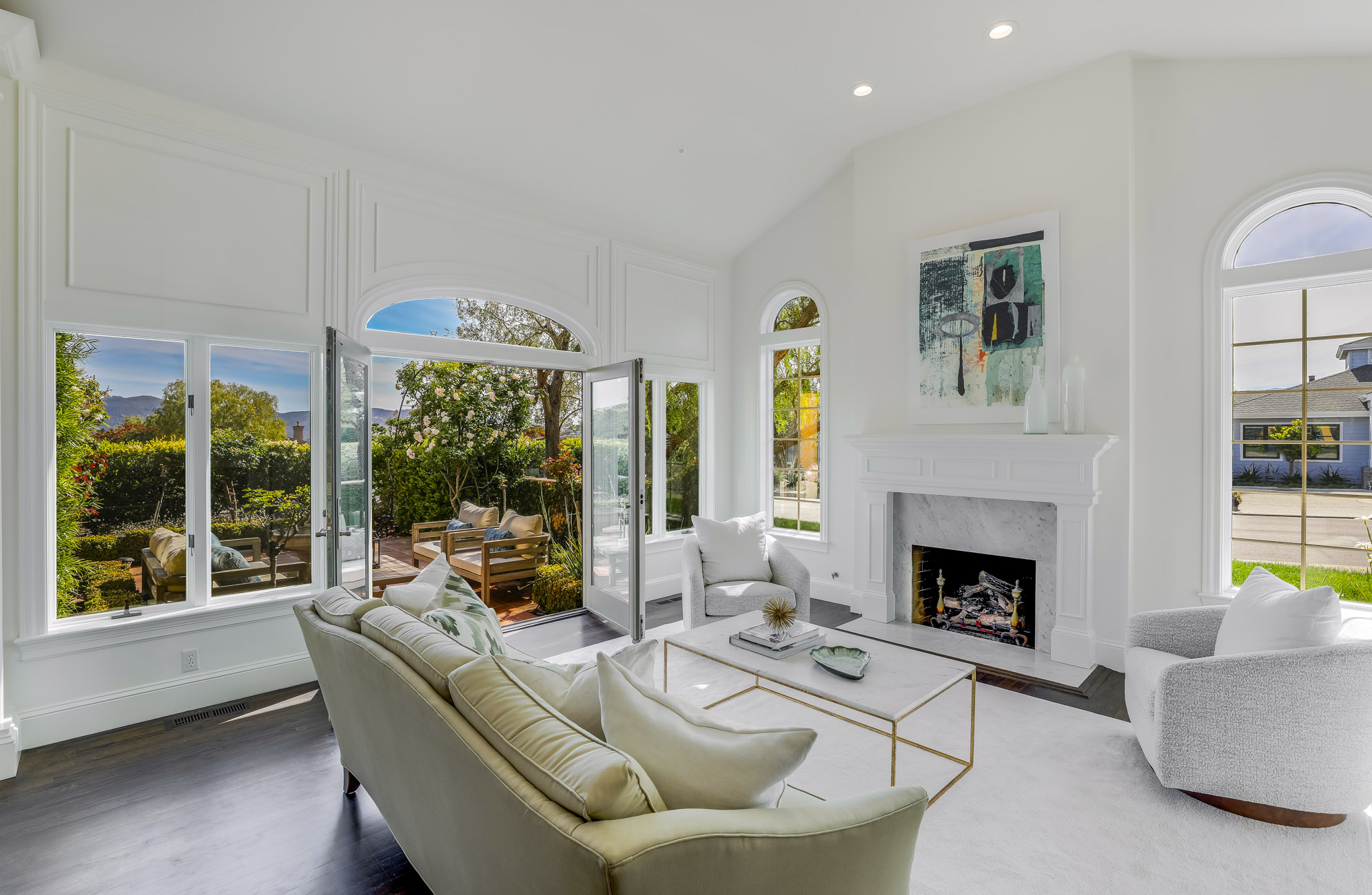 EXCEPTIONAL CUSTOM RESIDENCE – image 13