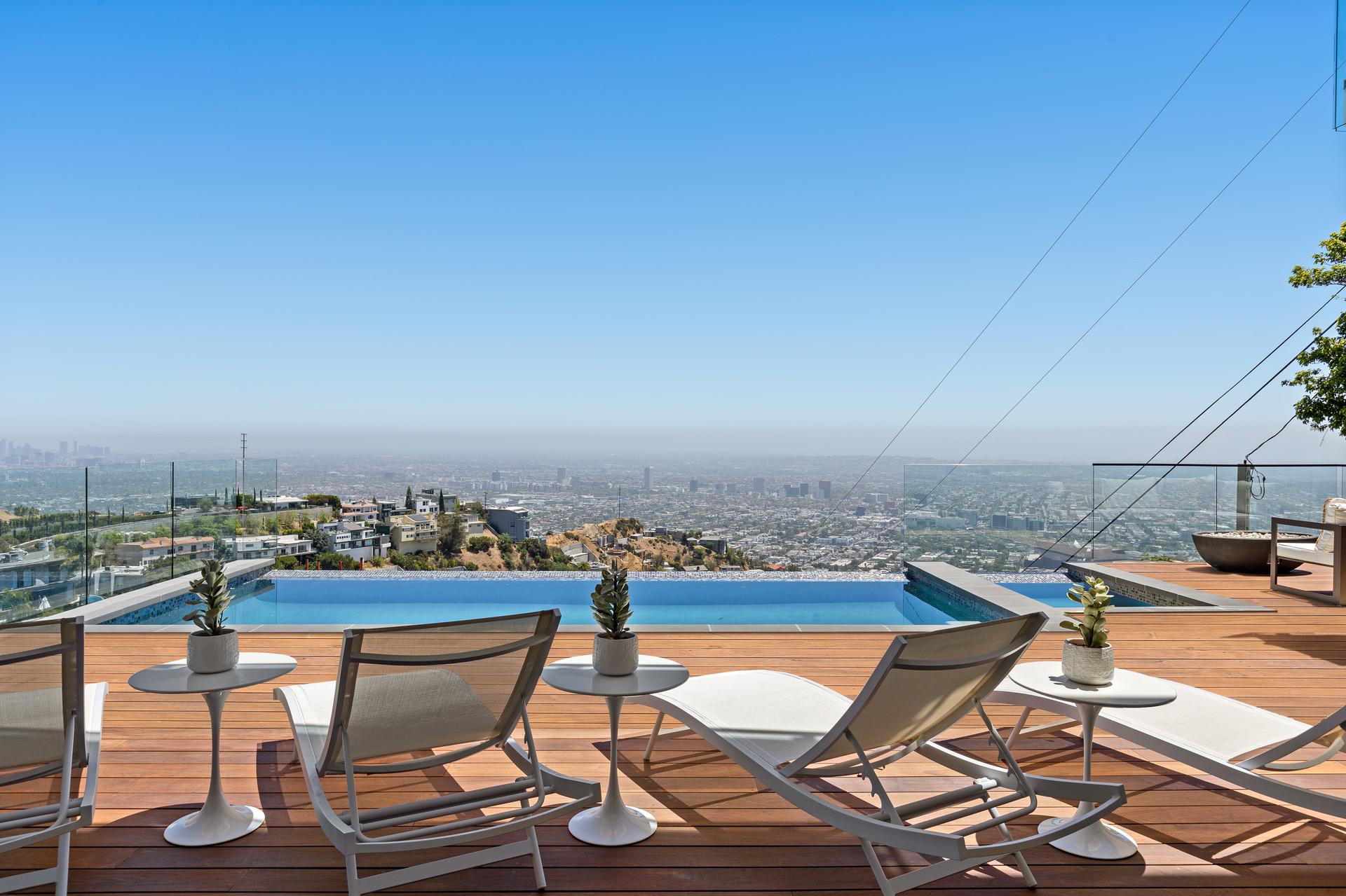 1916 Sunset Plaza Dr – image 30