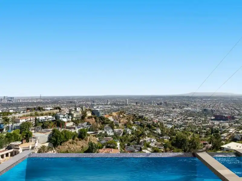 1916 Sunset Plaza Dr – image 42