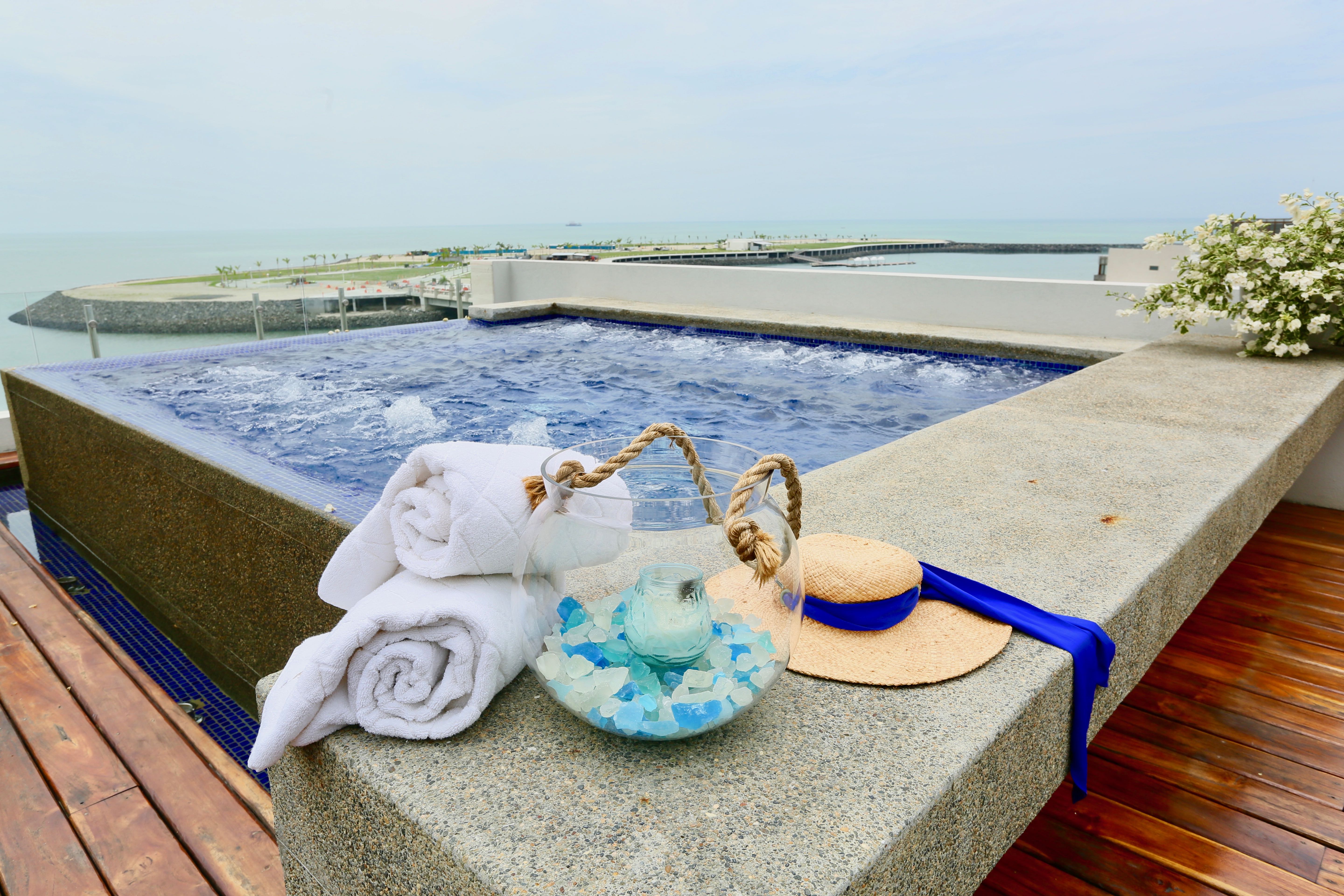 The Thr3e Level Penthouse, Ocean Reef Islands, Panama – image 5