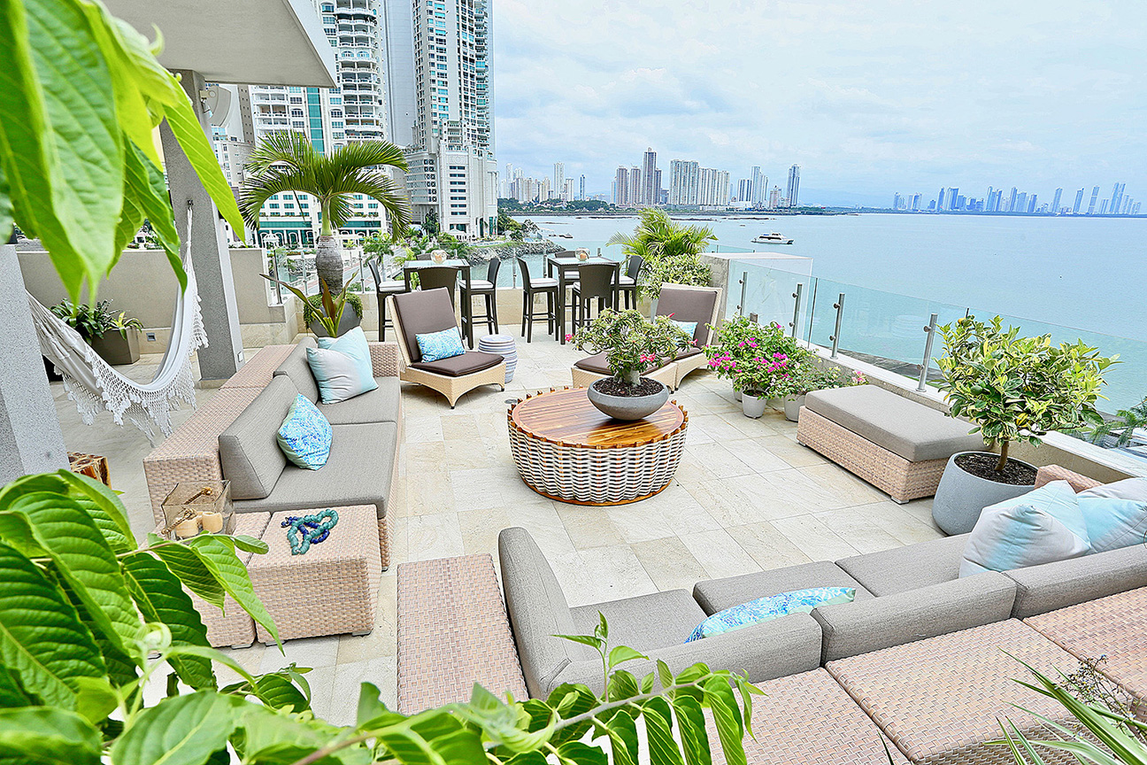 The Thr3e Level Penthouse, Ocean Reef Islands, Panama – image 1
