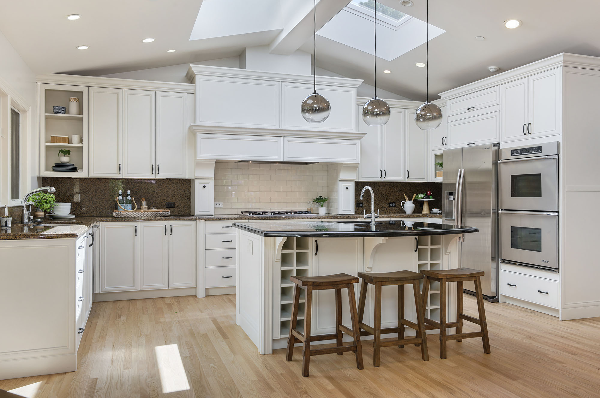 PRIME TIBURON LOCATION – image 10