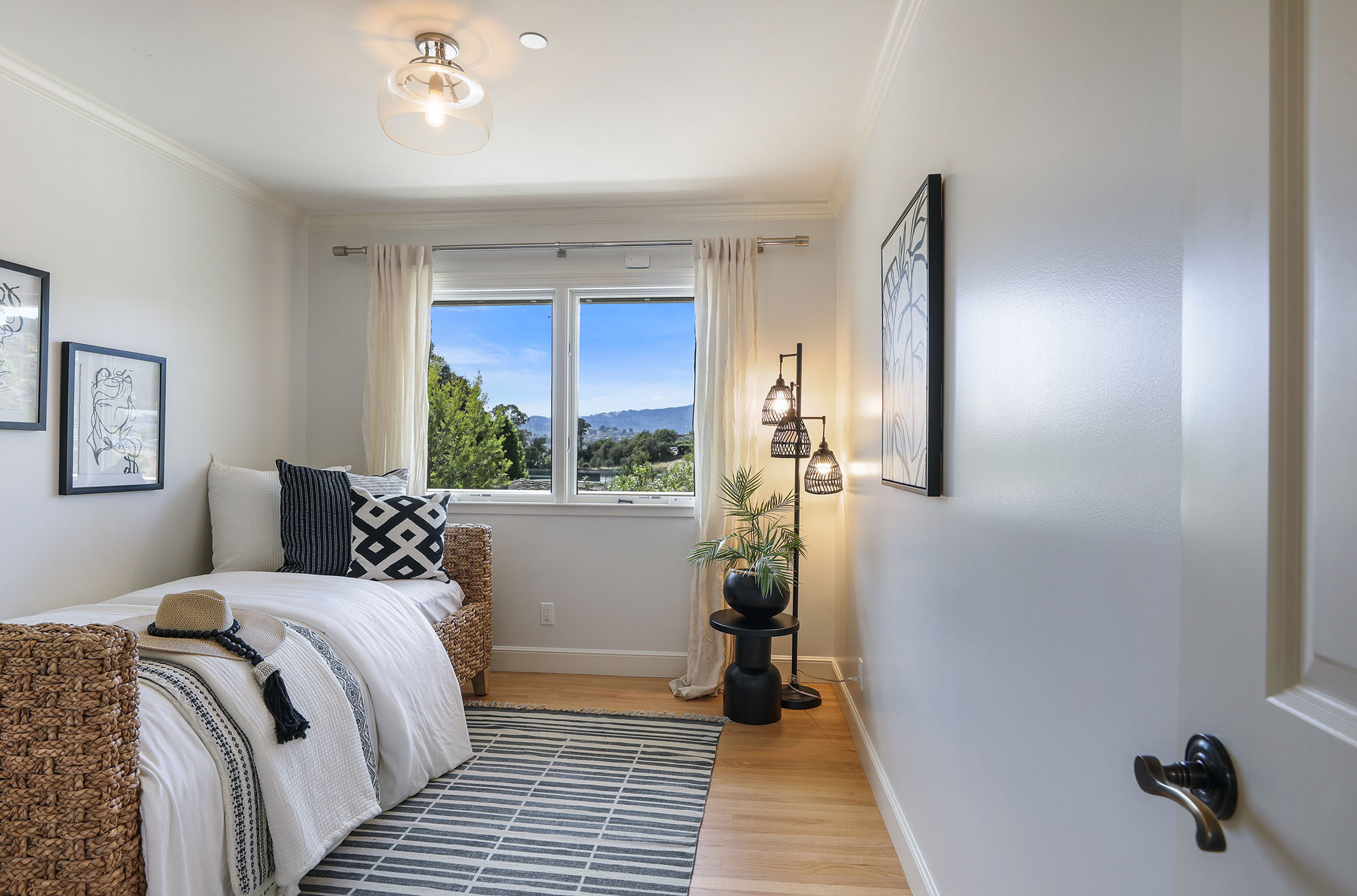 PRIME TIBURON LOCATION – image 18