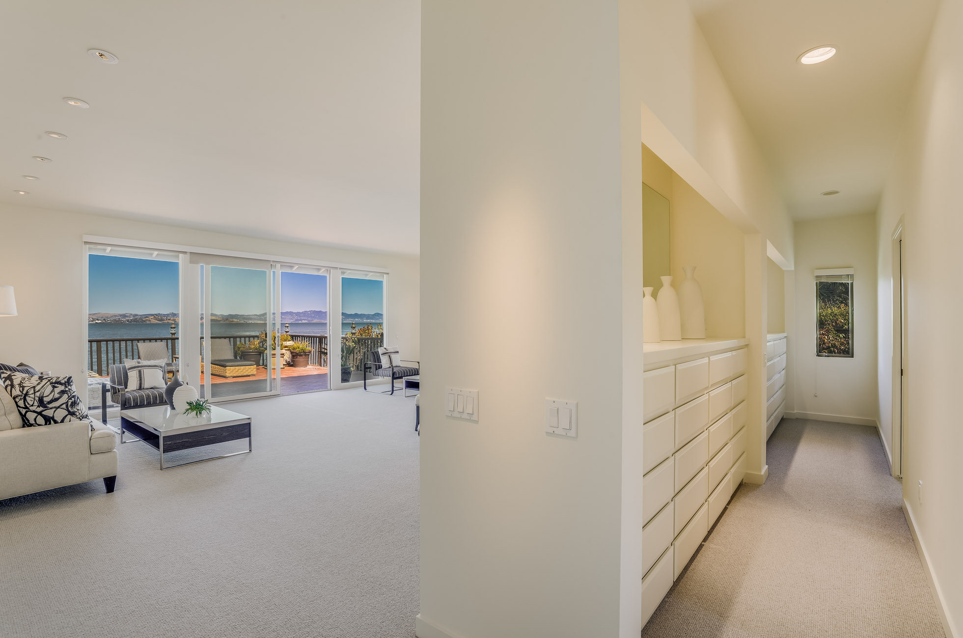 EXTRAORDINARY WATERFRONT RETREAT – image 21