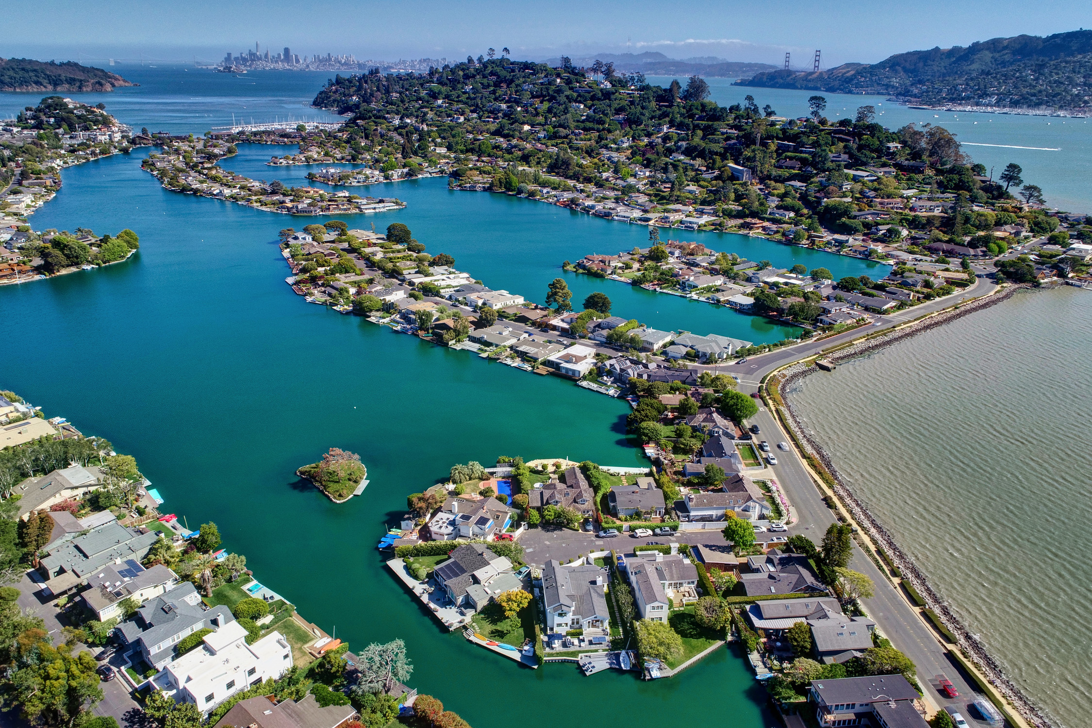 BEAUTIFUL BELVEDERE LAGOON – image 74
