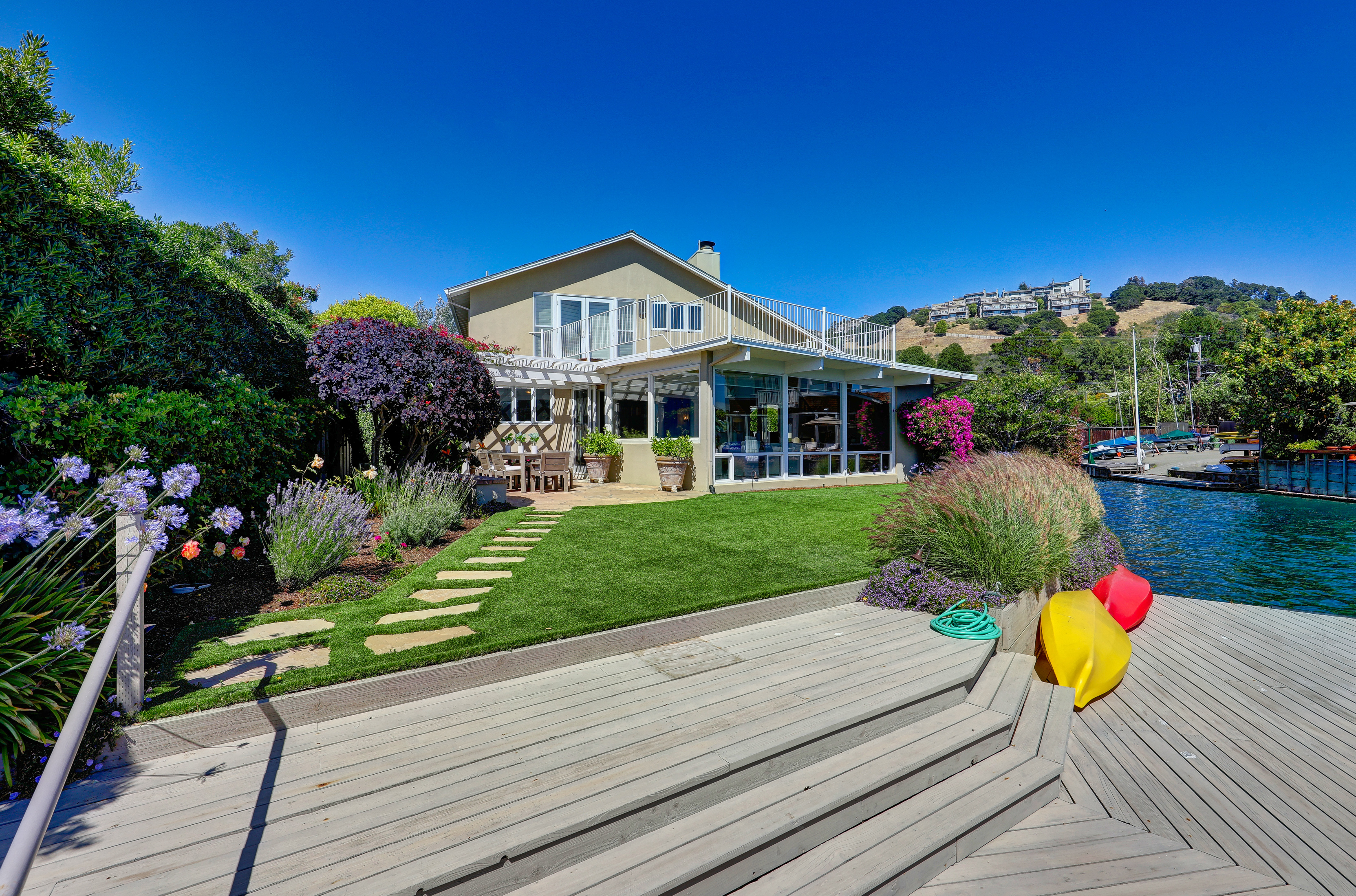 BEAUTIFUL BELVEDERE LAGOON – image 2