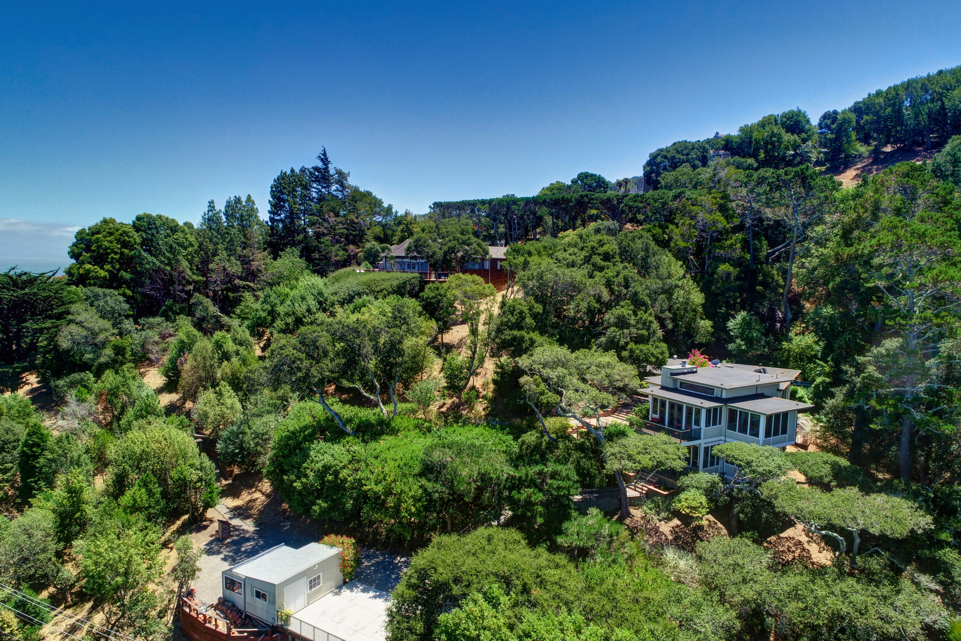 PARADISE RETREAT – image 3