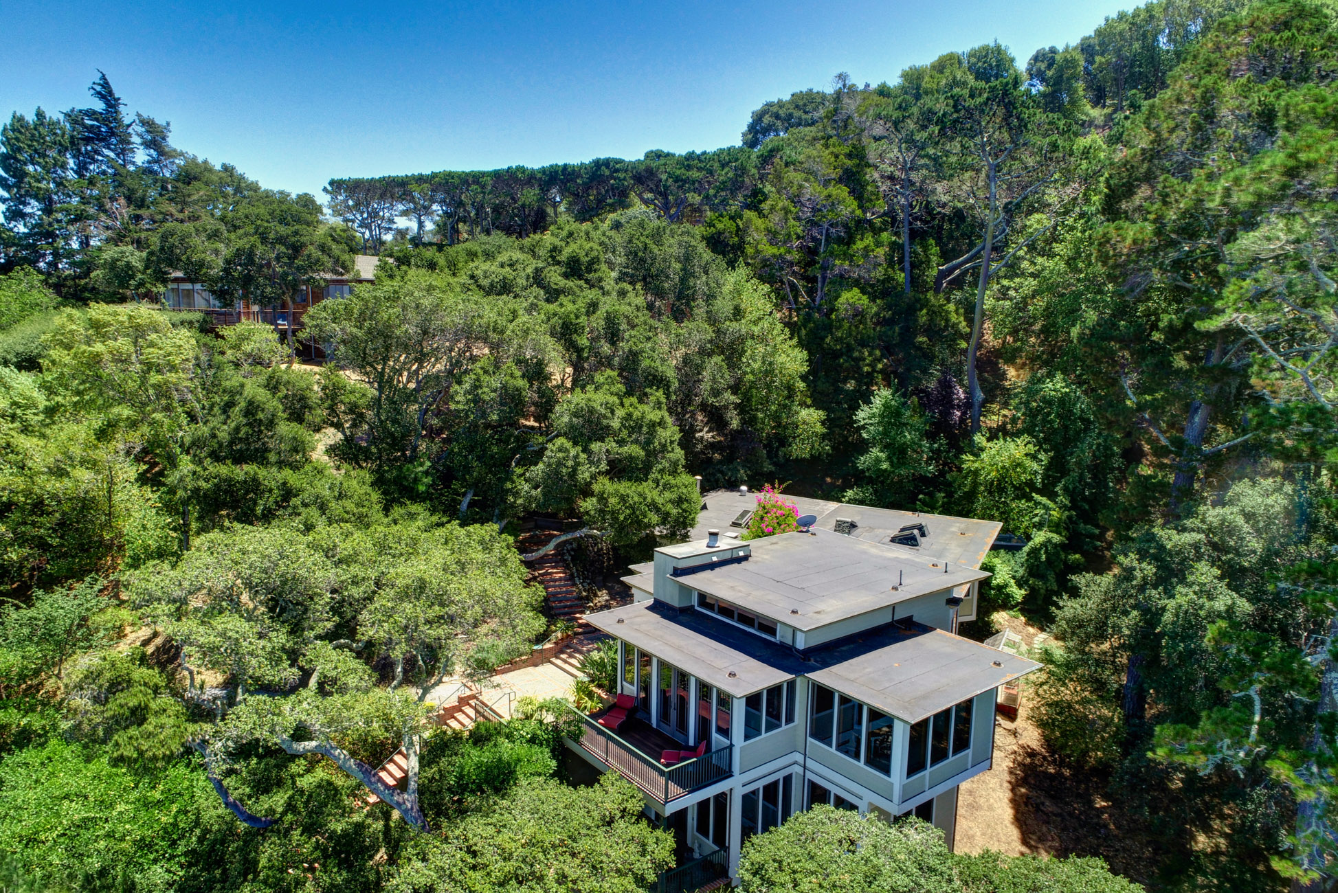 PARADISE RETREAT – image 88