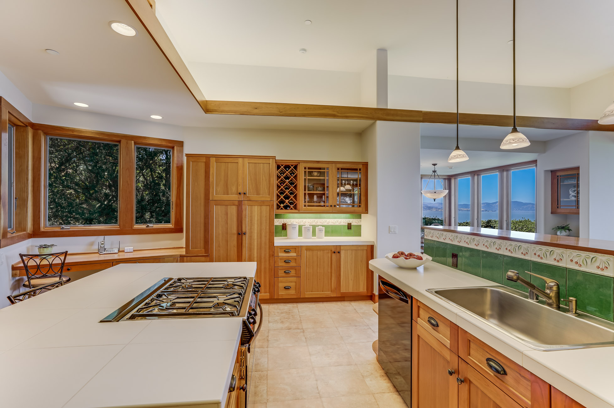 PARADISE RETREAT – image 19