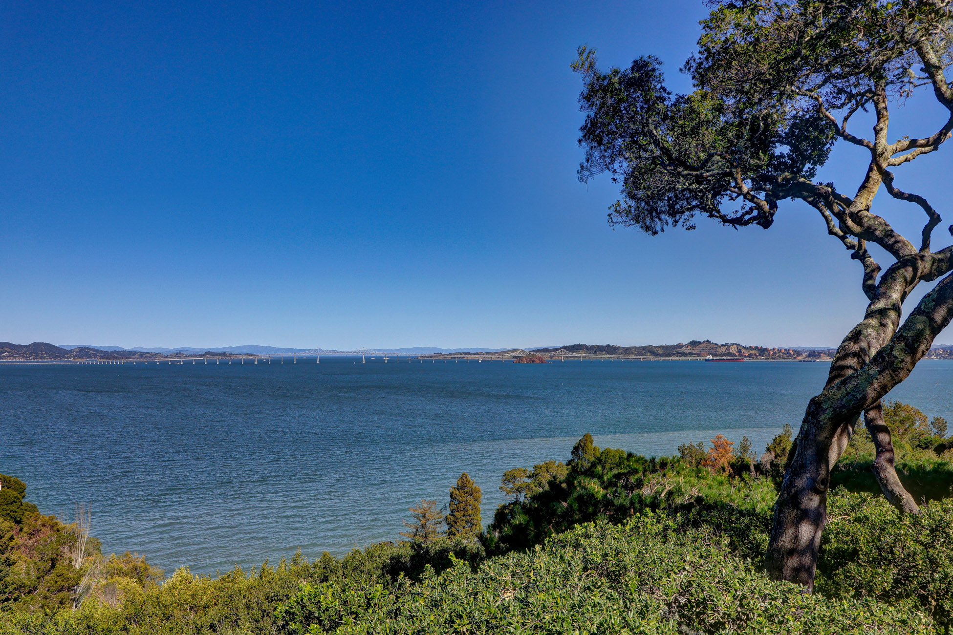 PARADISE RETREAT – image 81