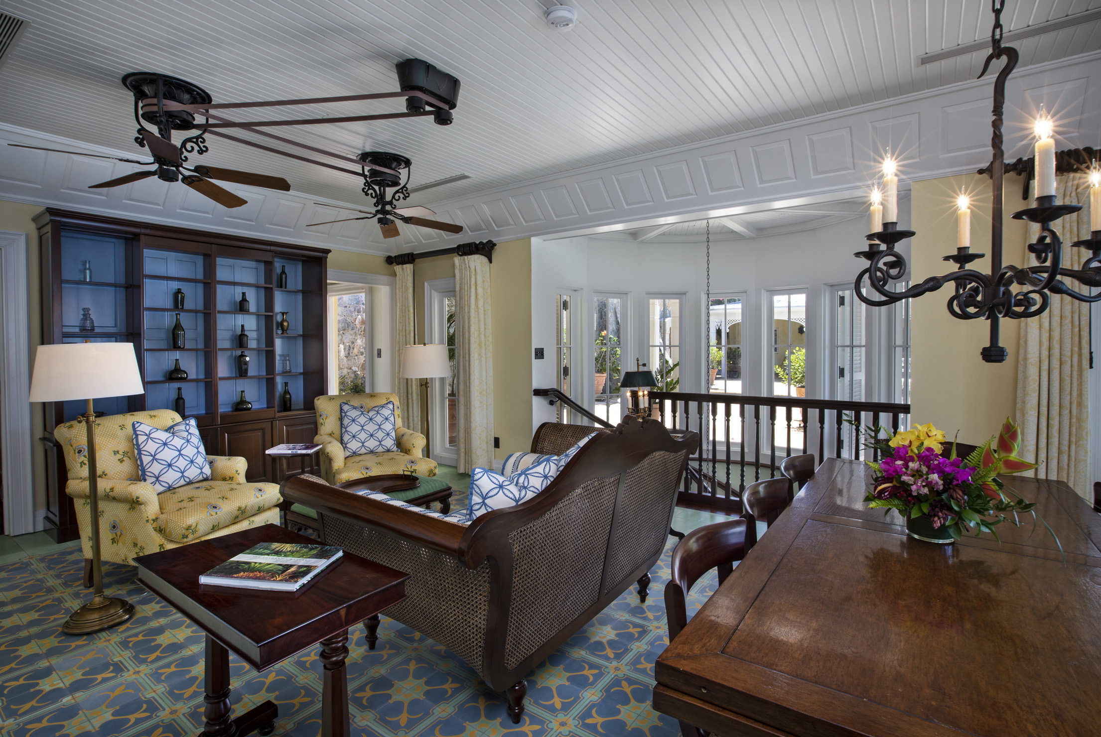 Waterfront Estate – image 28