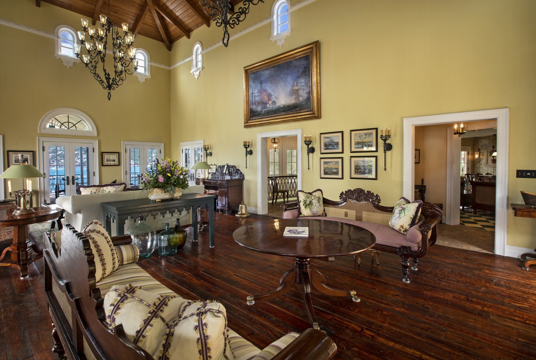 Waterfront Estate – image 25