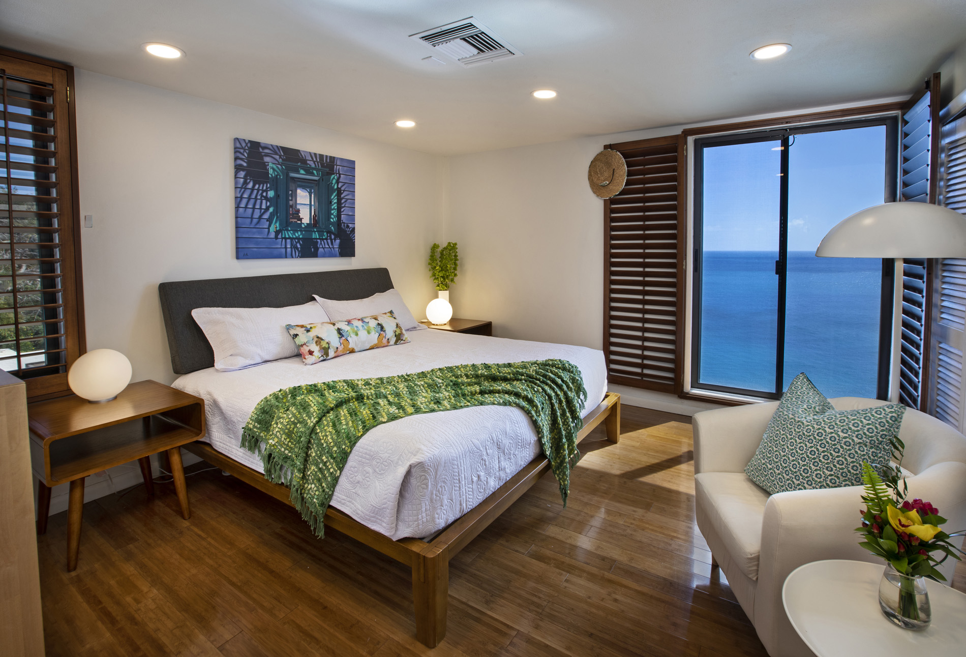 Waterfront Estate – image 48