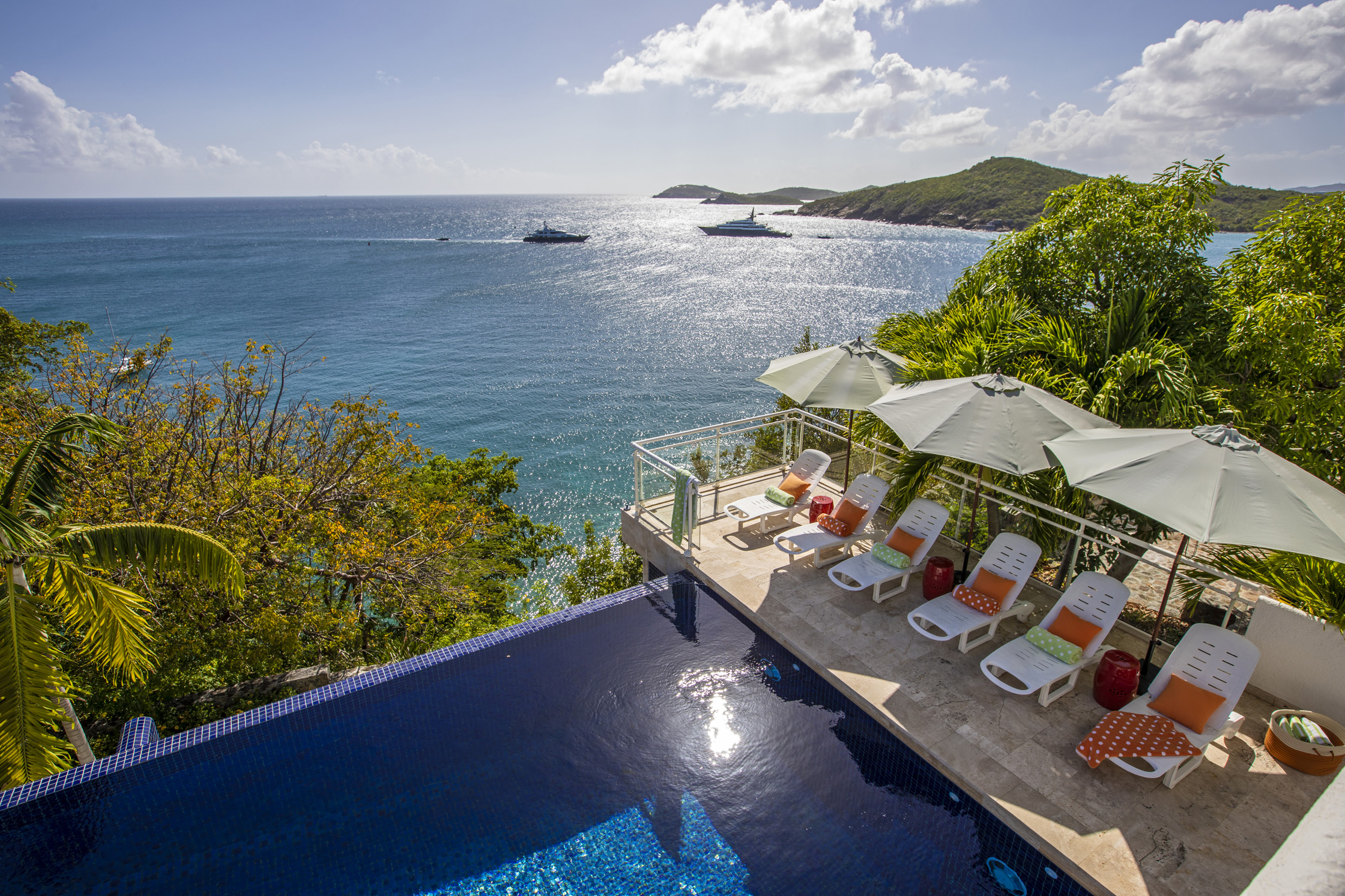 Waterfront Estate – image 38