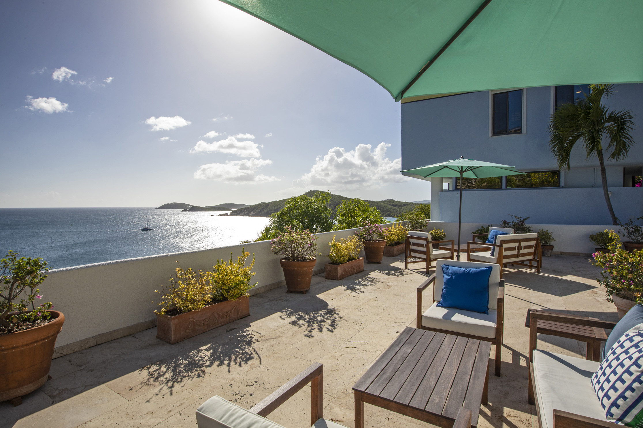 Waterfront Estate – image 53