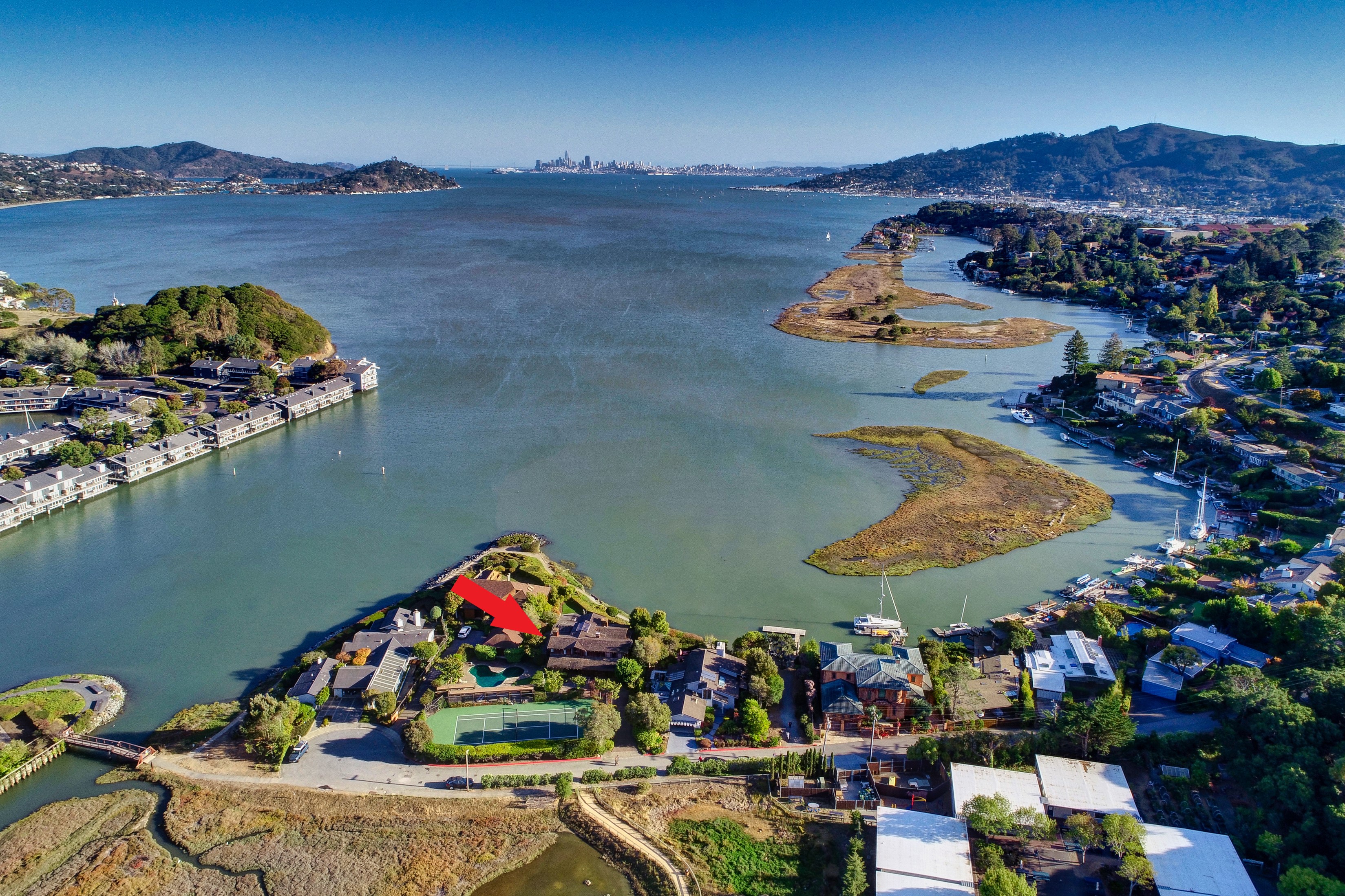 Waterfront Living – image 1