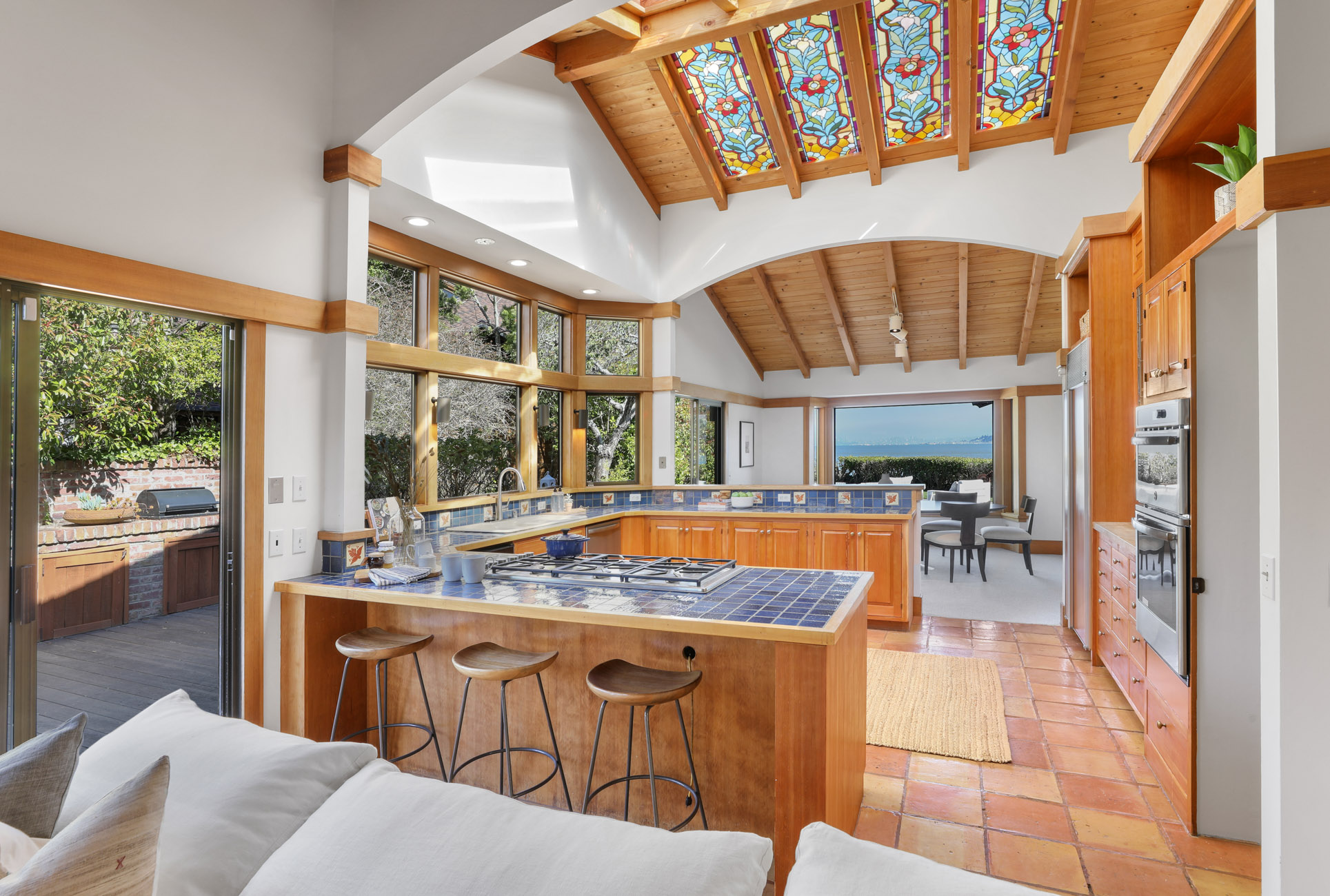 Waterfront Living – image 12