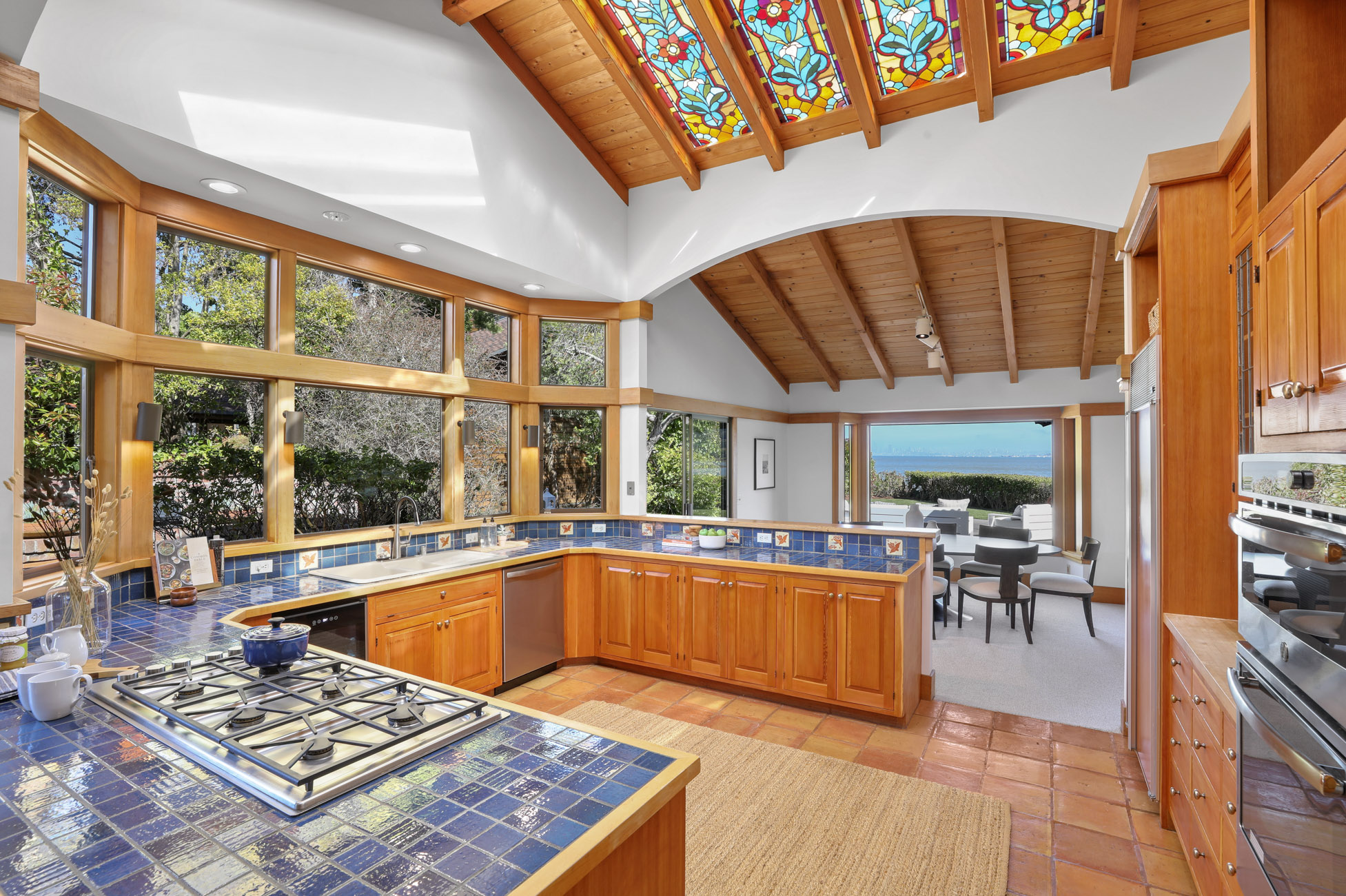 Waterfront Living – image 13