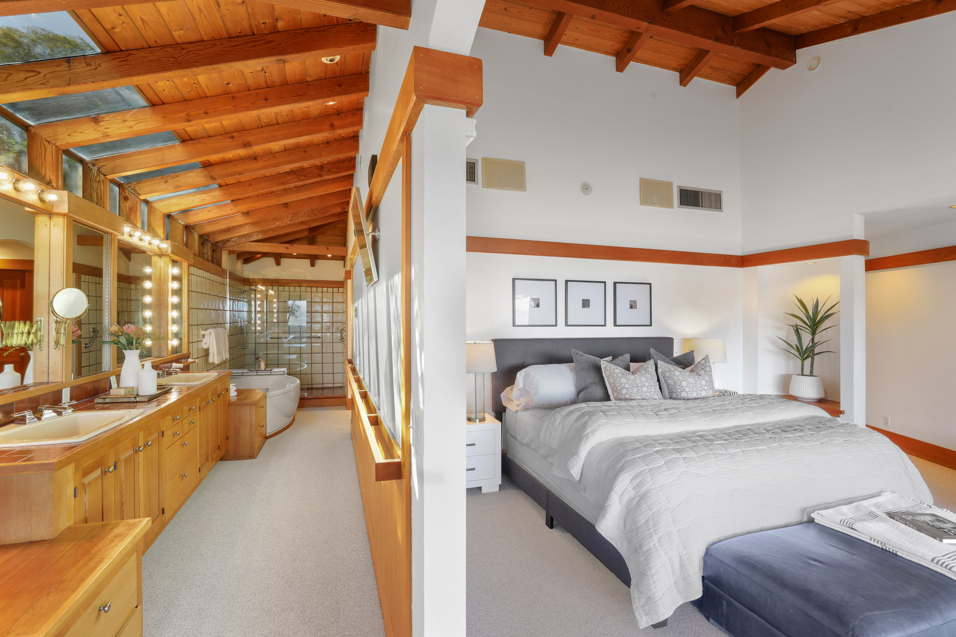 Waterfront Living – image 18
