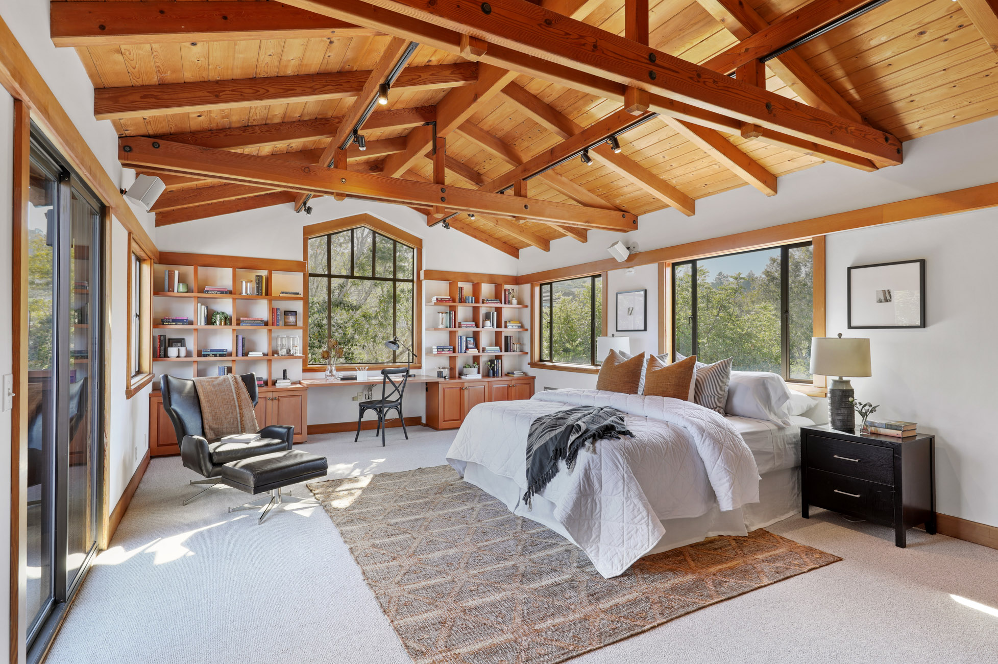 Waterfront Living – image 23