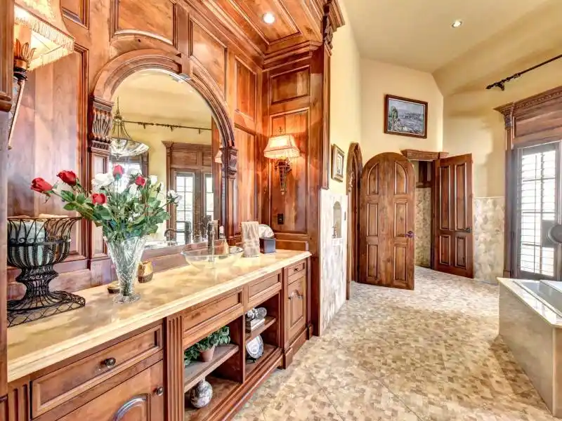 AUCTION - Georgia's Premier Luxury Estate/Event Venue on 50± Acres – image 18