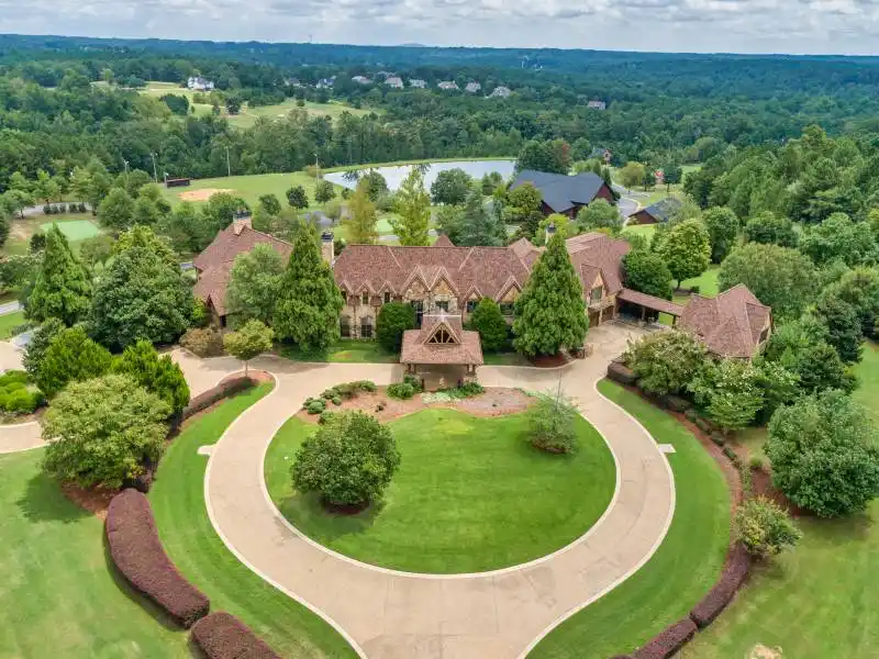 AUCTION - Georgia's Premier Luxury Estate/Event Venue on 50± Acres – image 1