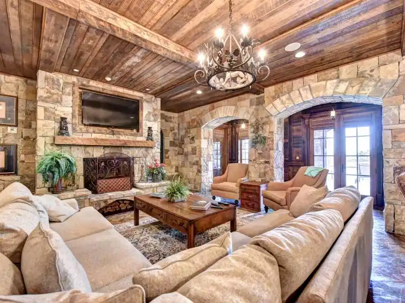 AUCTION - Georgia's Premier Luxury Estate/Event Venue on 50± Acres – image 21