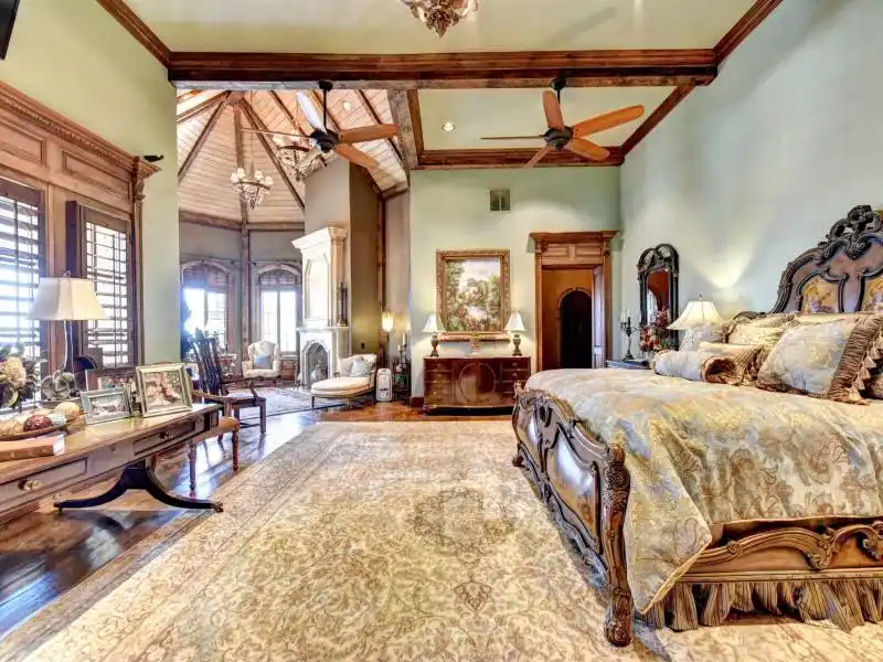 AUCTION - Georgia's Premier Luxury Estate/Event Venue on 50± Acres – image 4