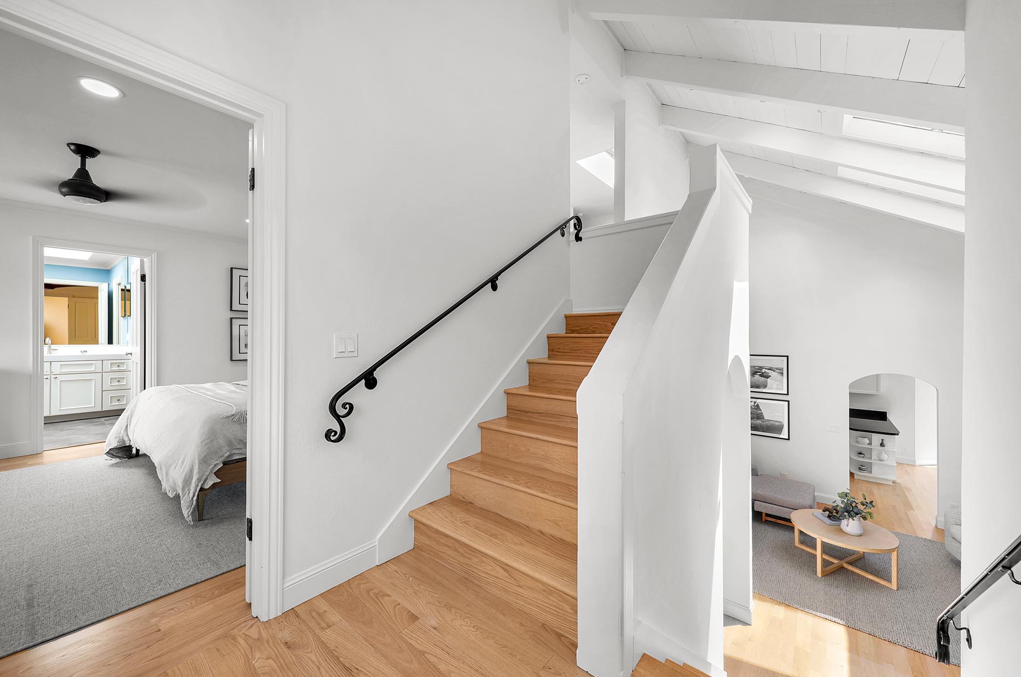 RENOVATED AND INVITING – image 11