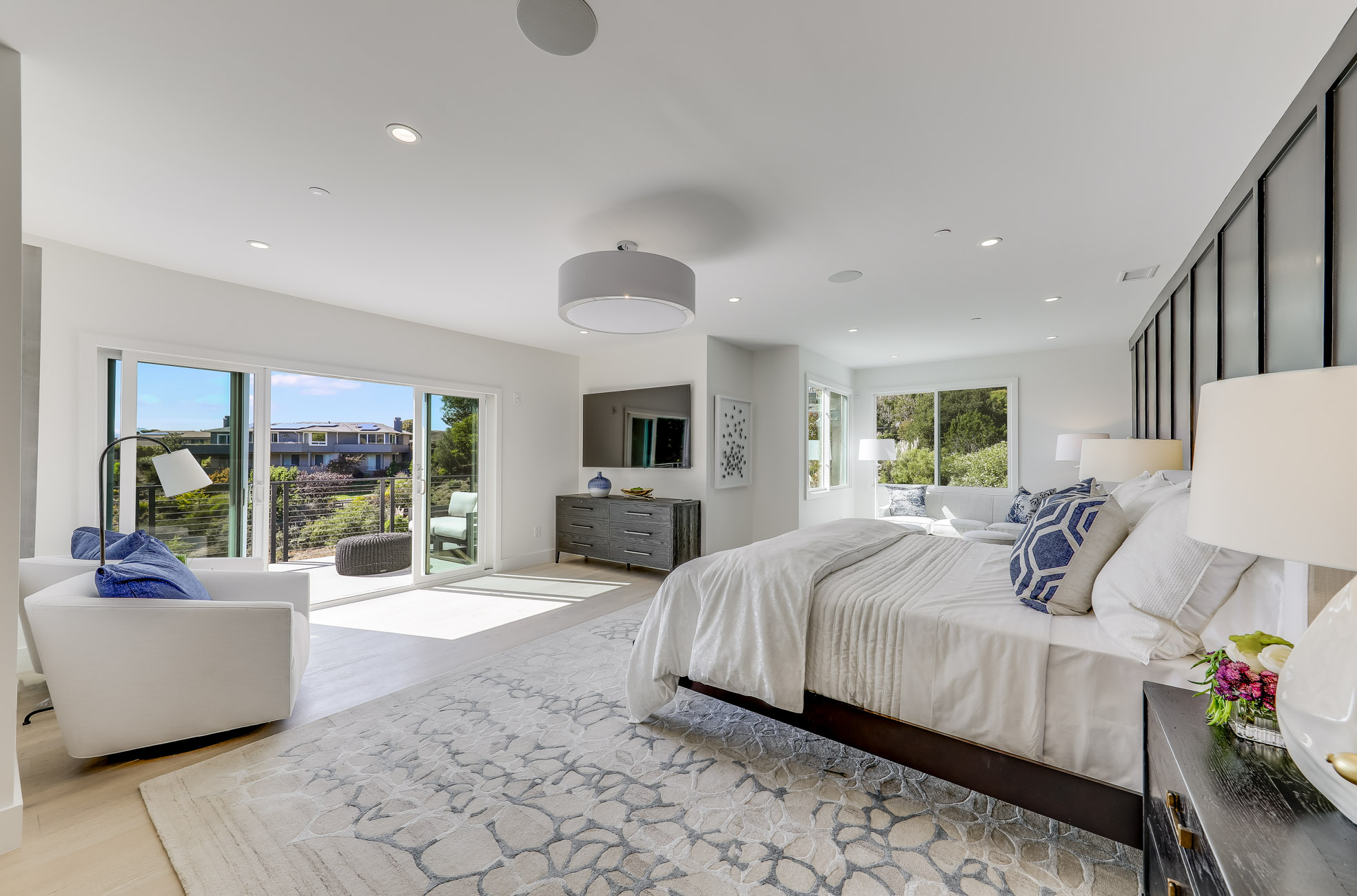 EXTRAORDINARY RENOVATION – image 16