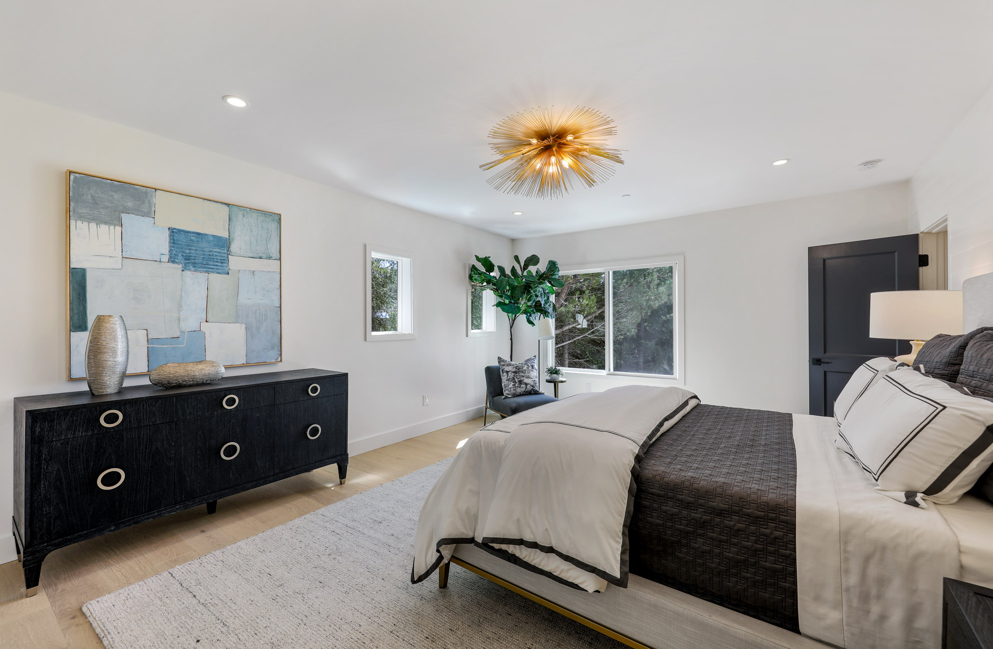 EXTRAORDINARY RENOVATION – image 19